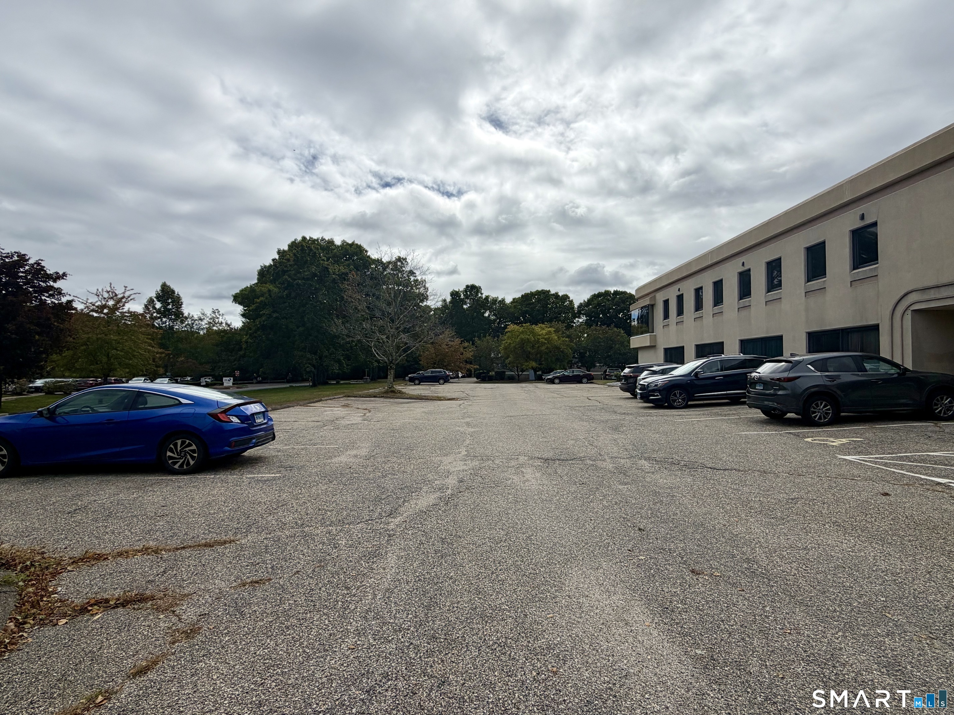 Foto 4 de Local comercial en renta en 30 Controls Drive #4, Shelton, CT — $1,500/mes