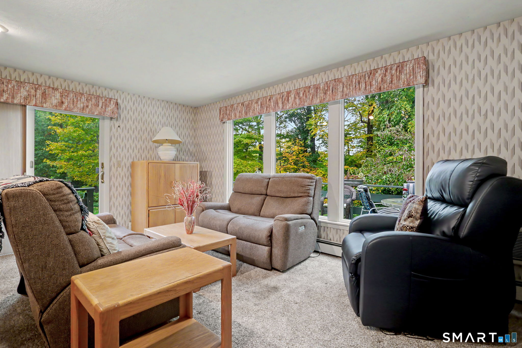 8 Woodfield Drive — photo 10
