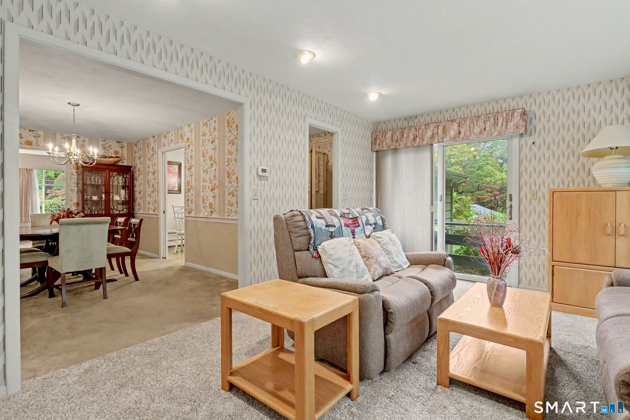 8 Woodfield Drive — photo 11