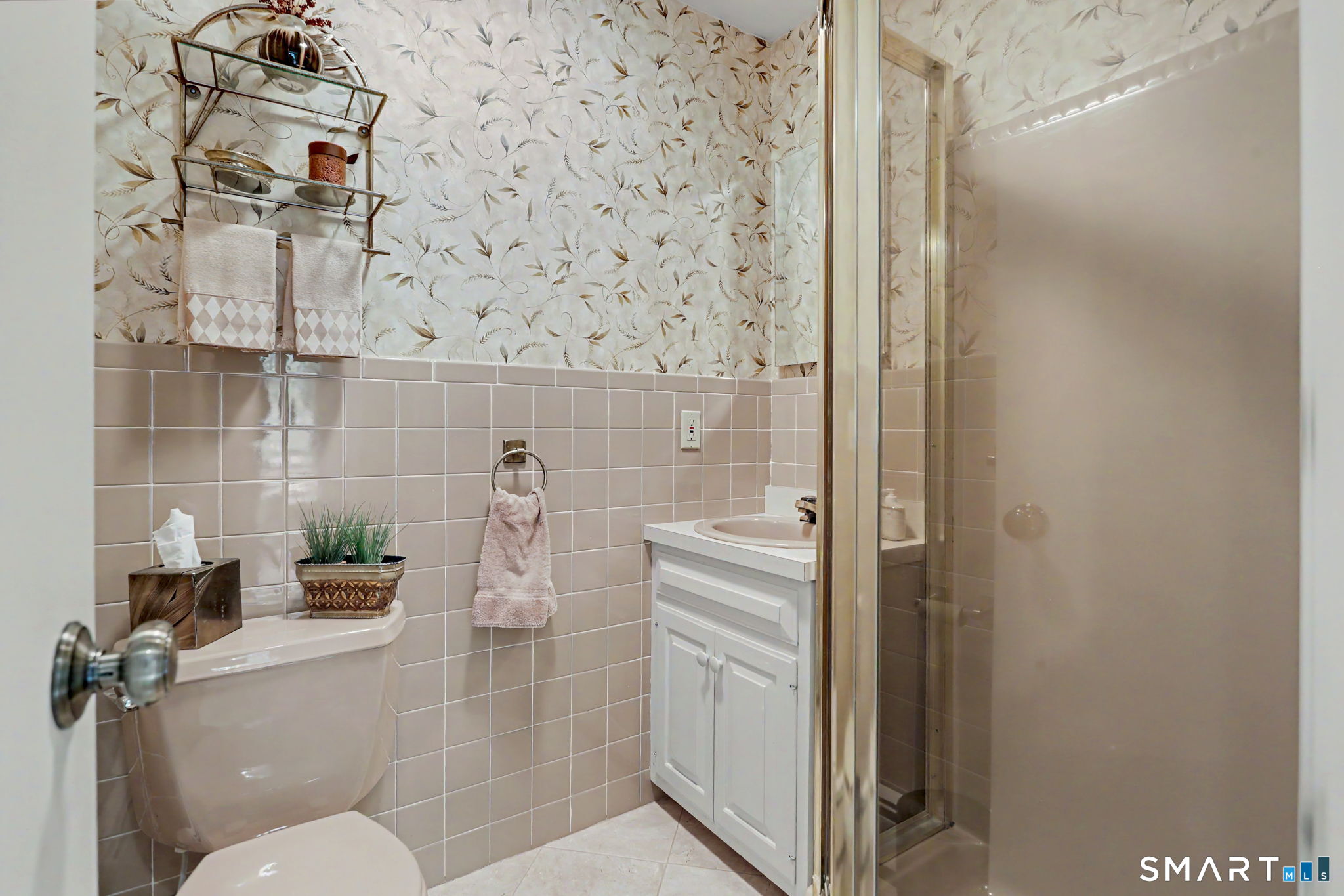 8 Woodfield Drive — photo 13
