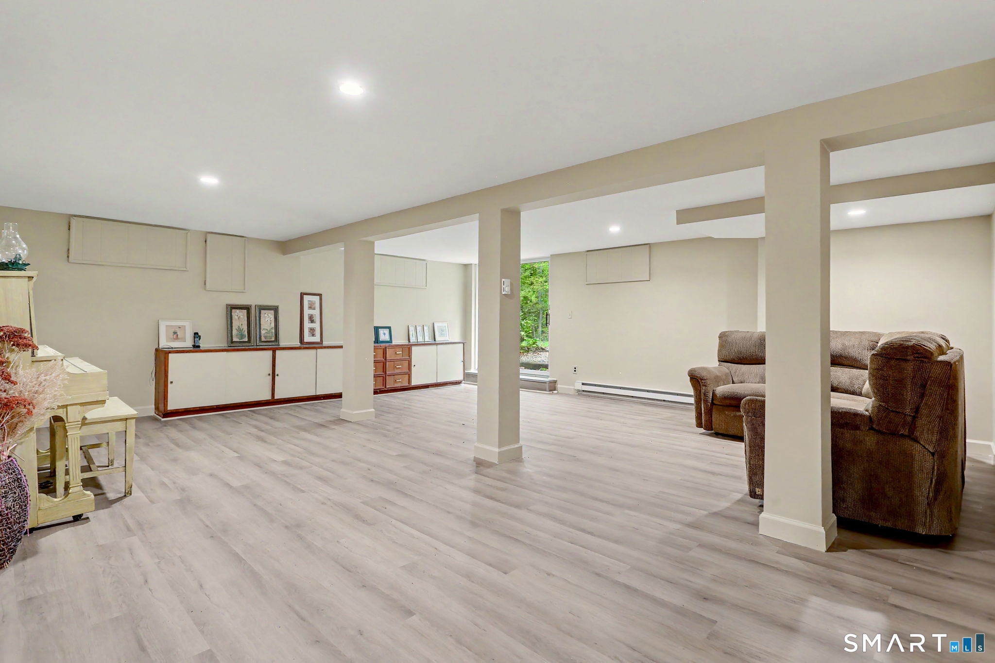 8 Woodfield Drive — photo 18