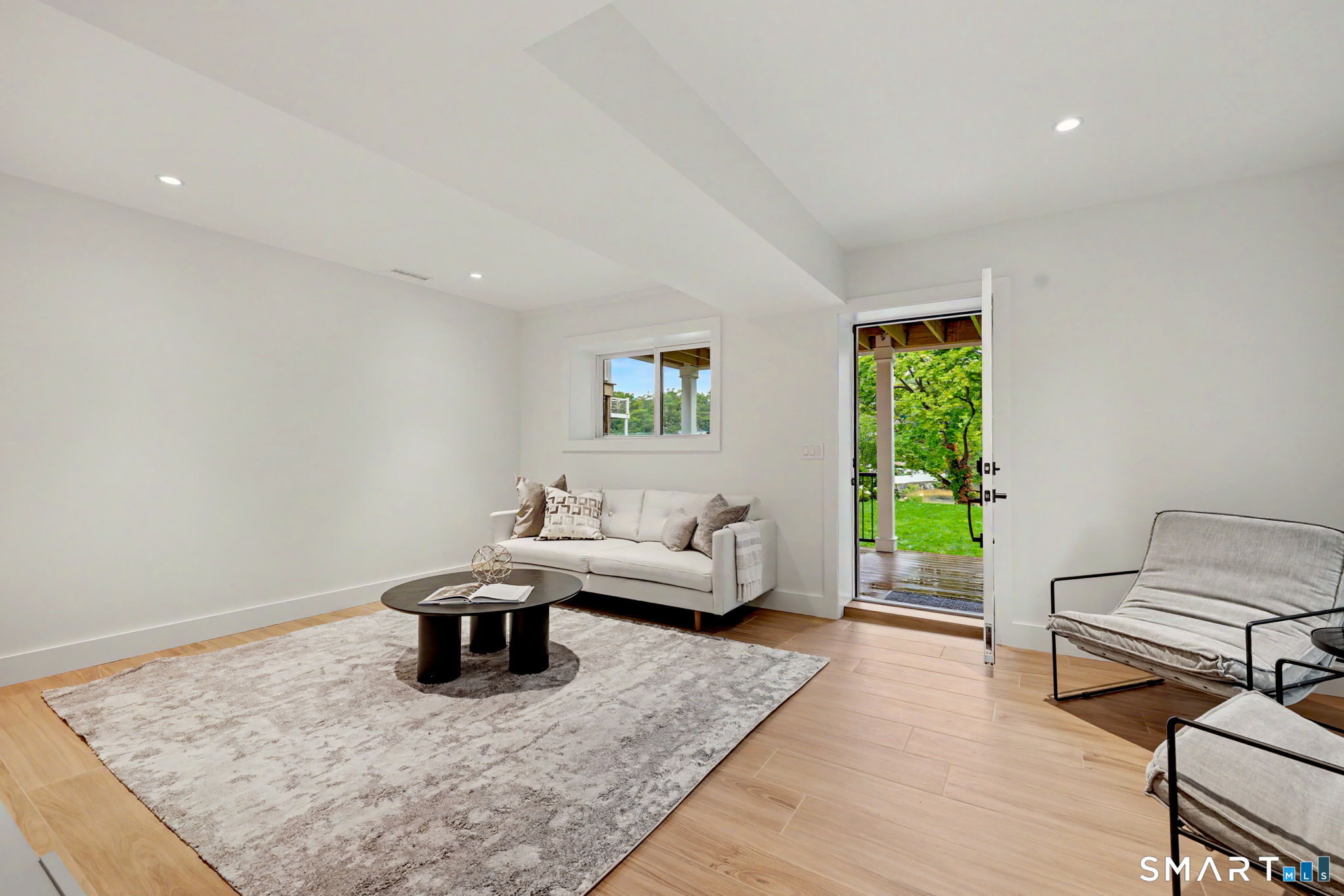 19 Davenport Avenue — photo 33
