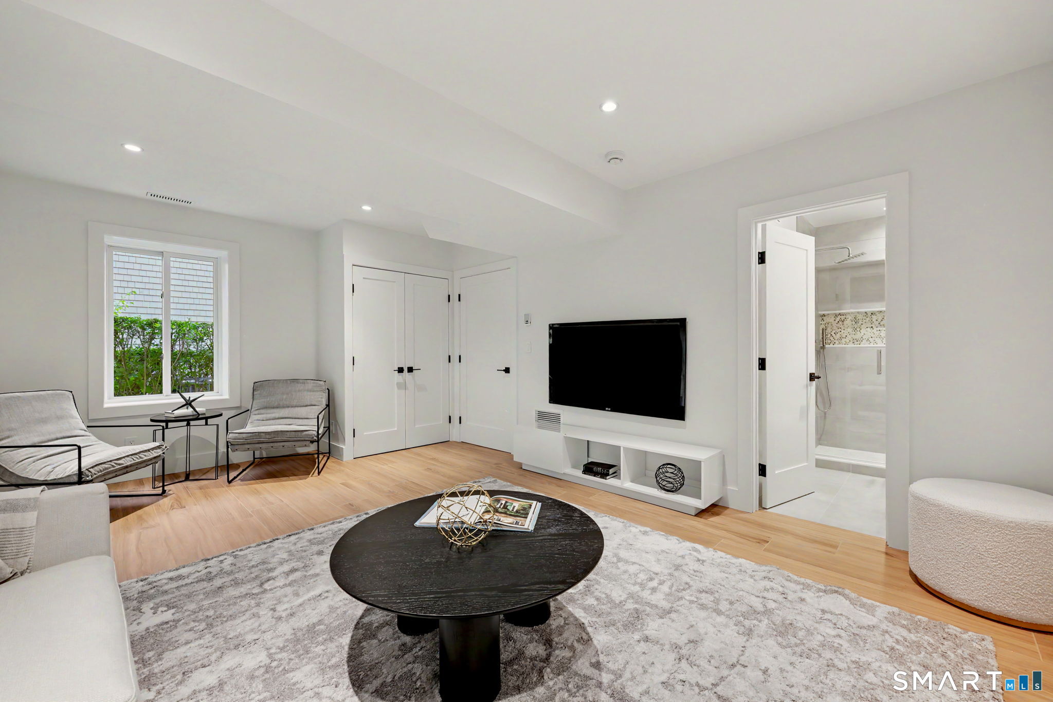 19 Davenport Avenue — photo 30