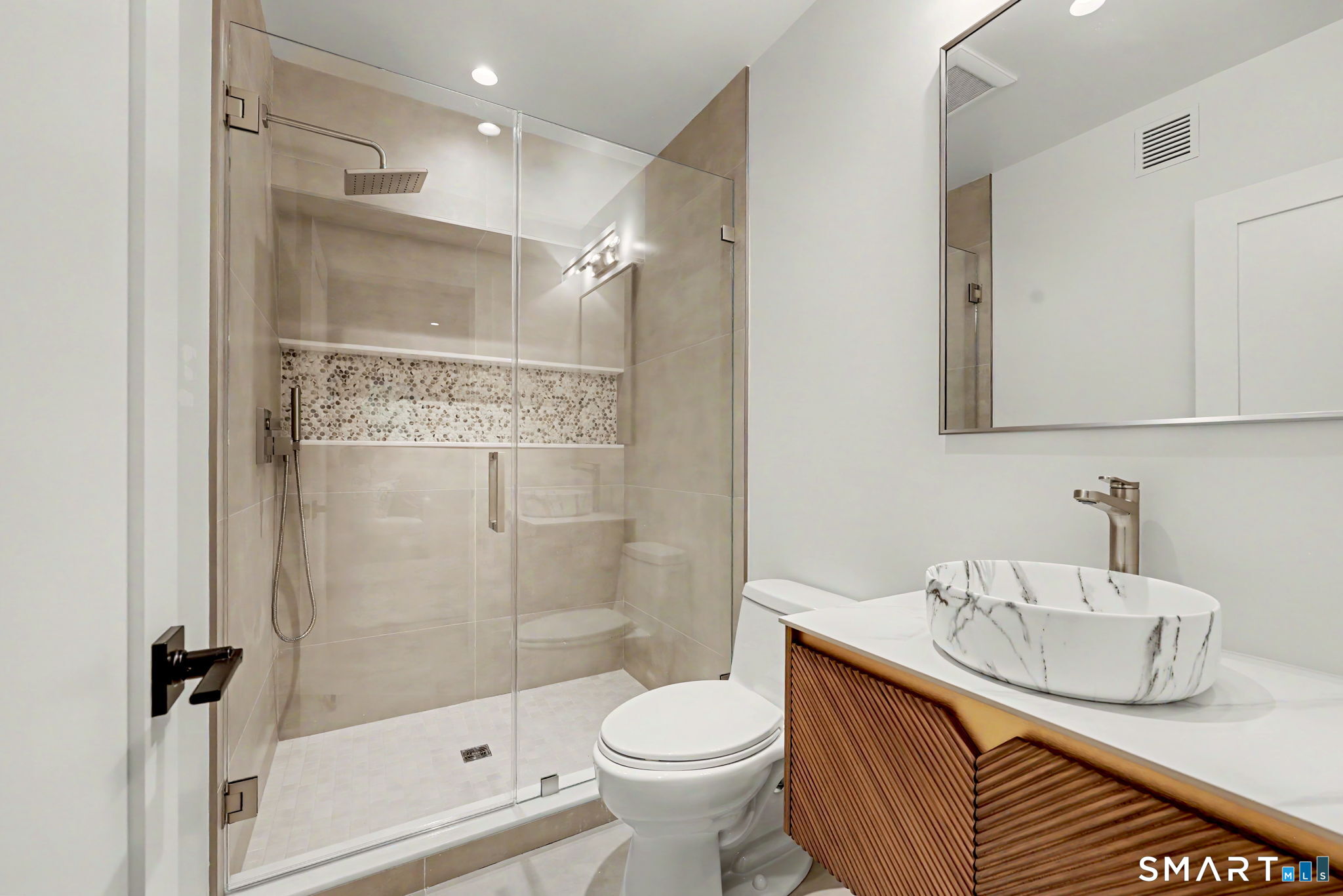 19 Davenport Avenue — photo 31