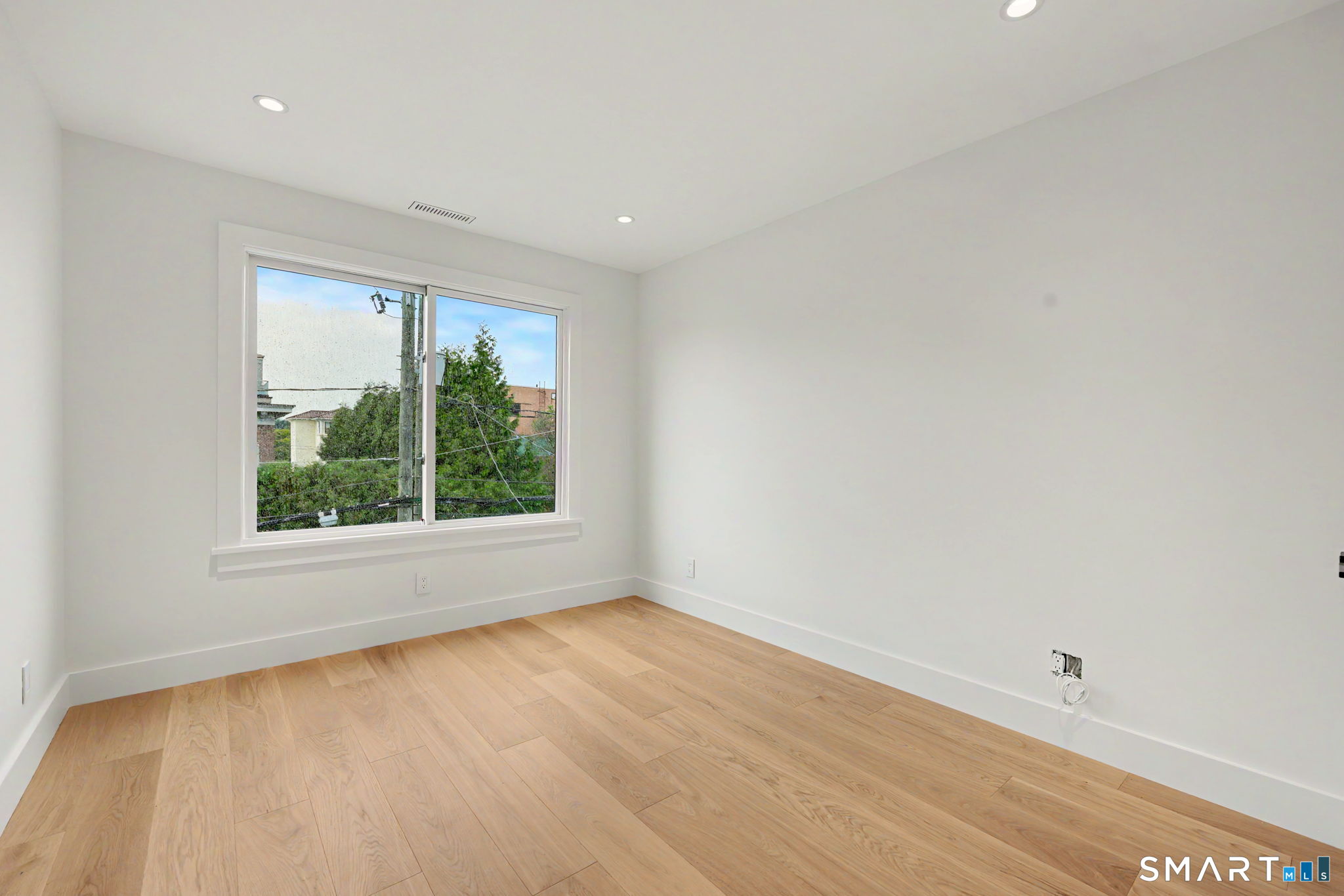 19 Davenport Avenue — photo 28