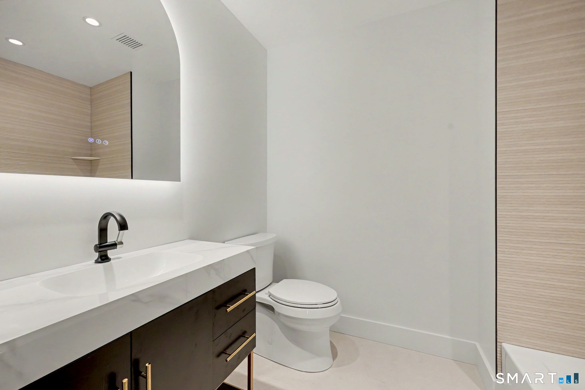 19 Davenport Avenue — photo 27