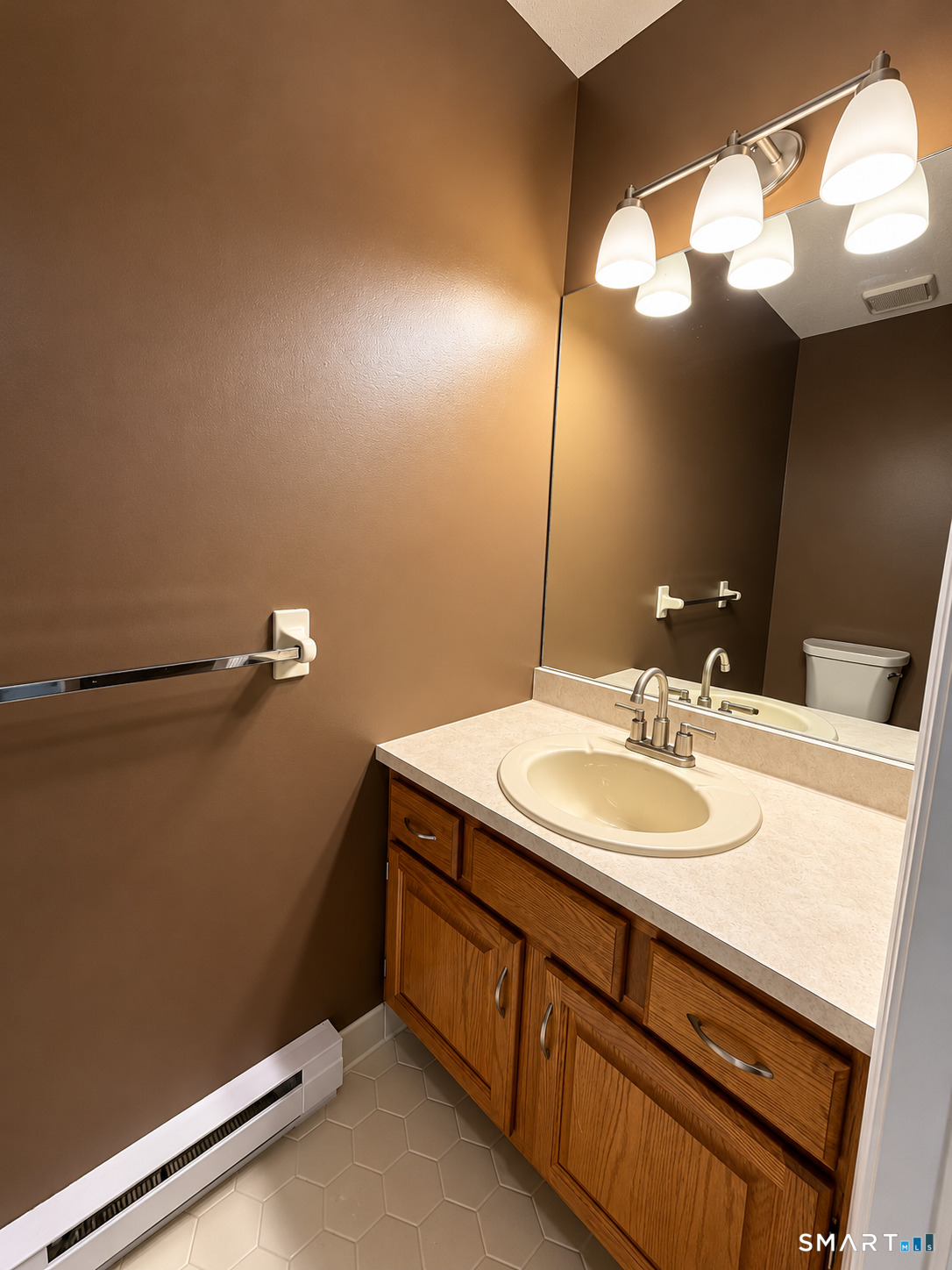 Foto 7 de Condominio en renta en 73 Coalpit Hill Road #4, Danbury, CT — $2,750/mes