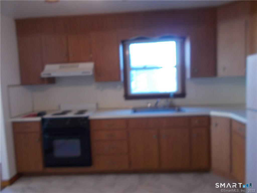 Foto 7 de Apartamento en renta en 48 Price Street, Bridgeport, CT — $1,850/mes