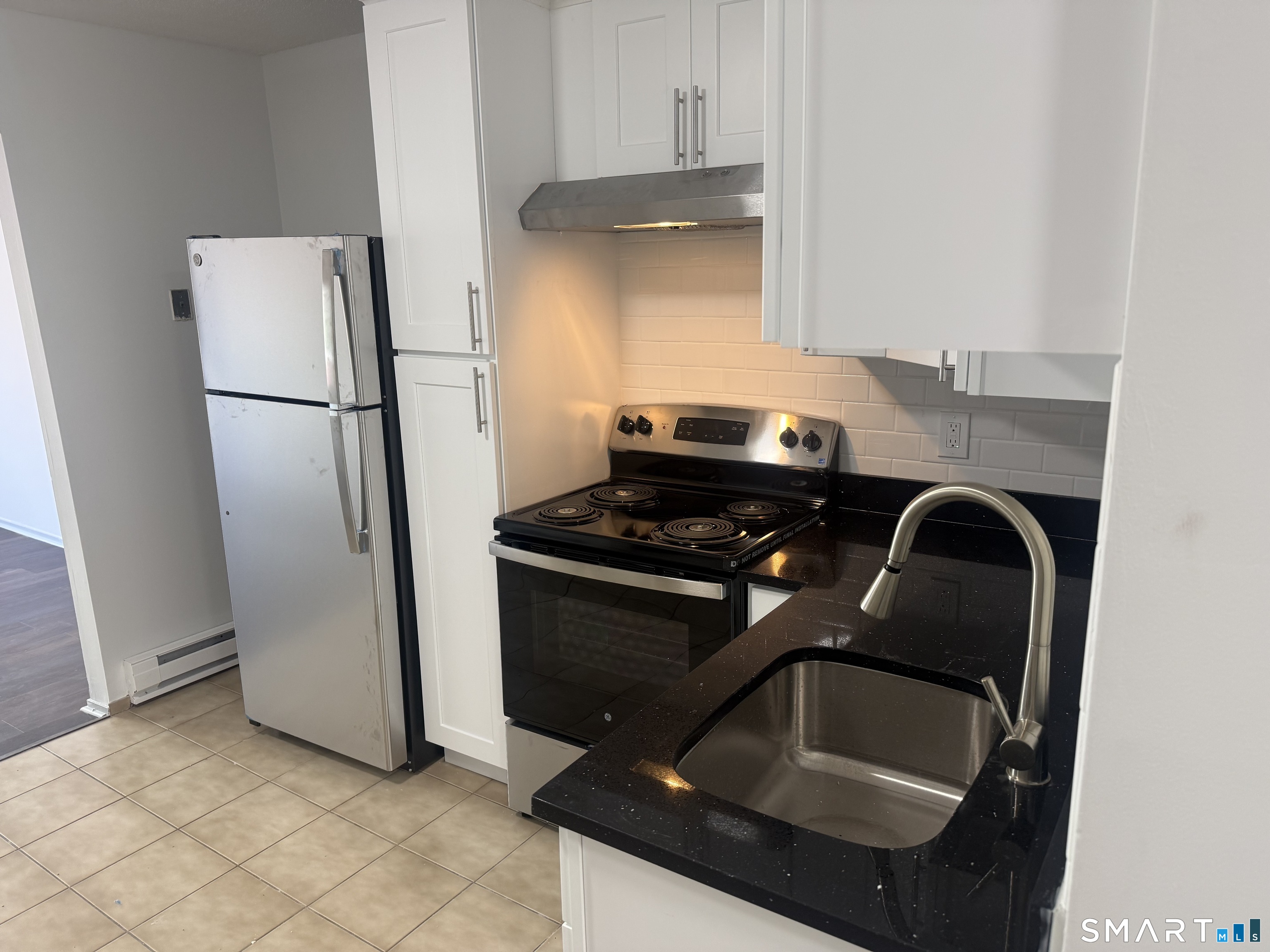 Foto 8 de Apartamento en renta en 289 Main Avenue #37, Norwalk, CT — $1,750/mes