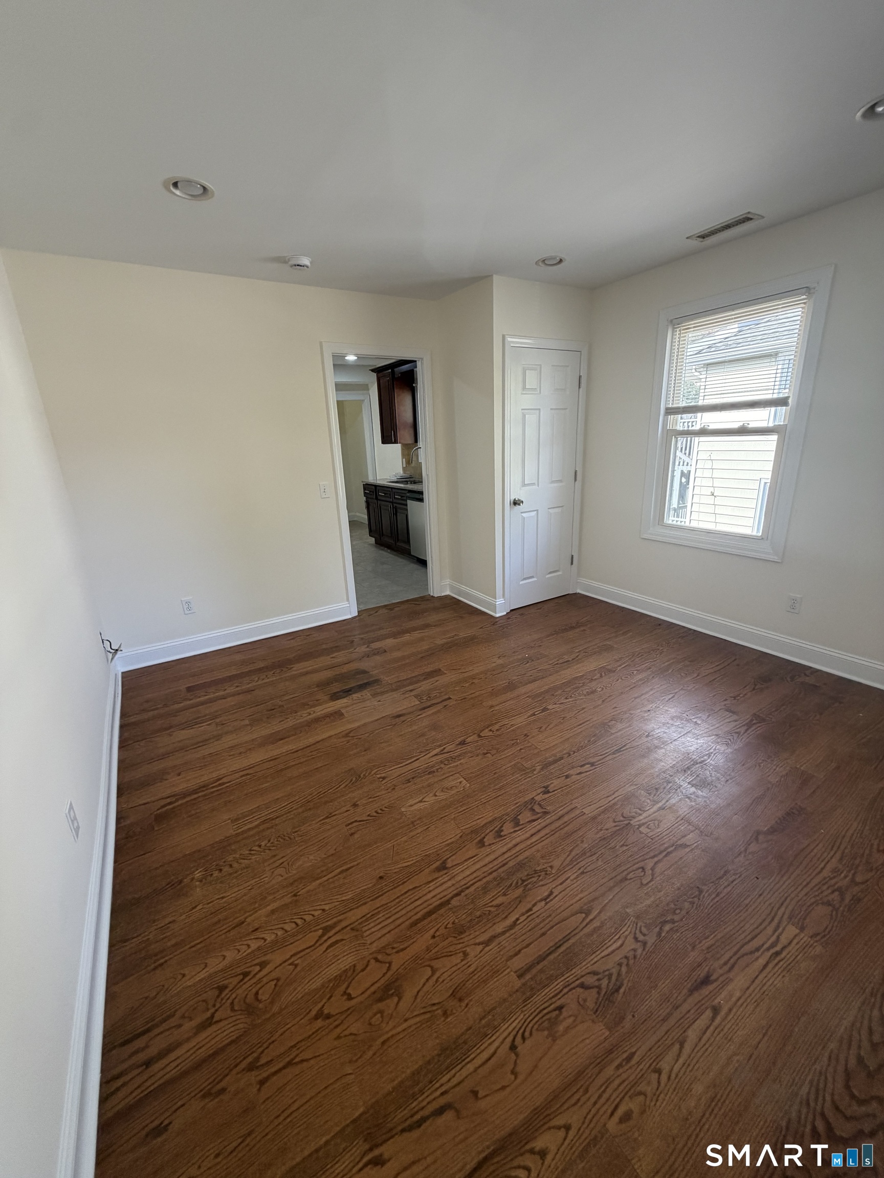 Foto 5 de Apartamento en renta en 64 Mulberry Street #B, Stamford, CT — $3,000/mes