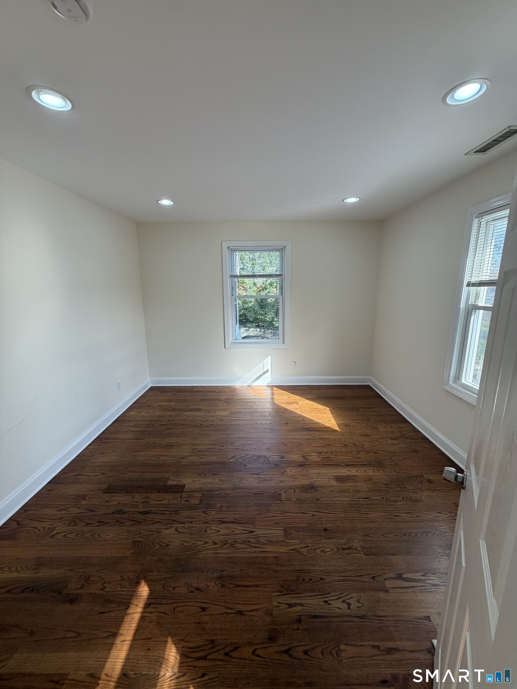Foto 9 de Apartamento en renta en 64 Mulberry Street #B, Stamford, CT — $3,000/mes