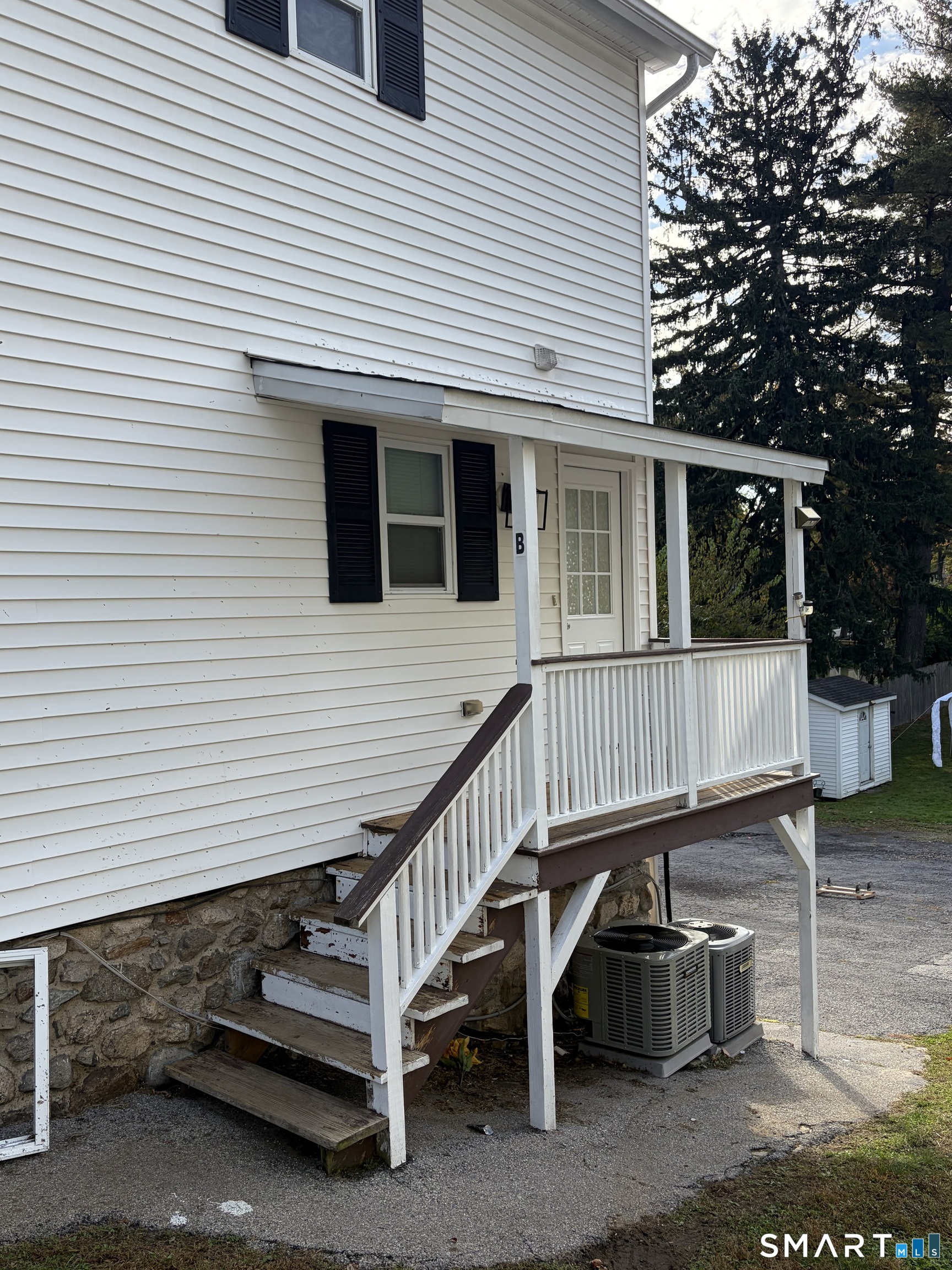 Foto 3 de Apartamento en renta en 64 Mulberry Street #B, Stamford, CT — $3,000/mes