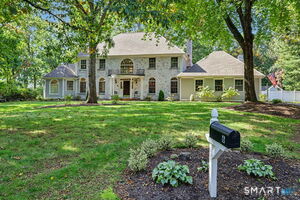 6 High Fields, Danbury