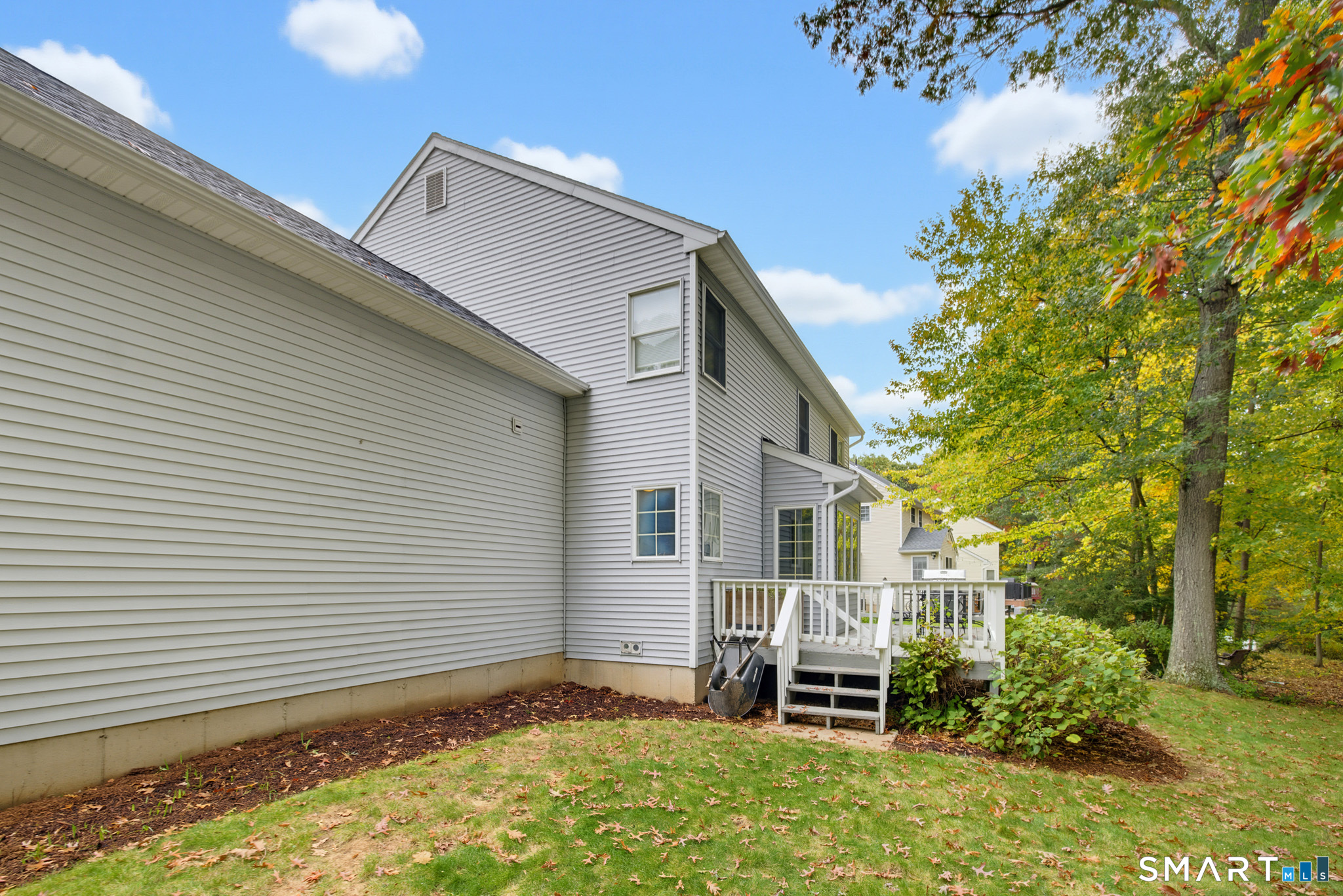 Photo 3 of Single family home for sale at 412 Pond Brg Rd #412, Windsor, CT 06095 | MLS# 24213810 | Listing updated on 2026-10-19