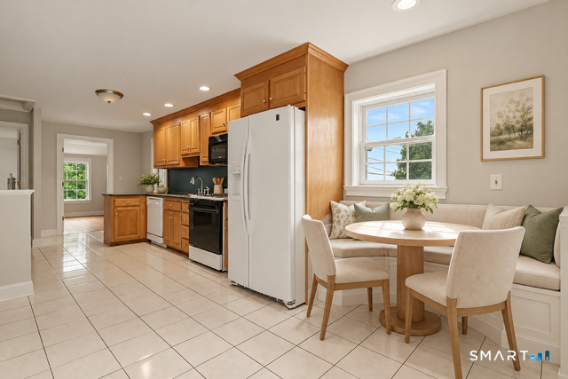 1035 Black Rock, Unit 1035 photo 8