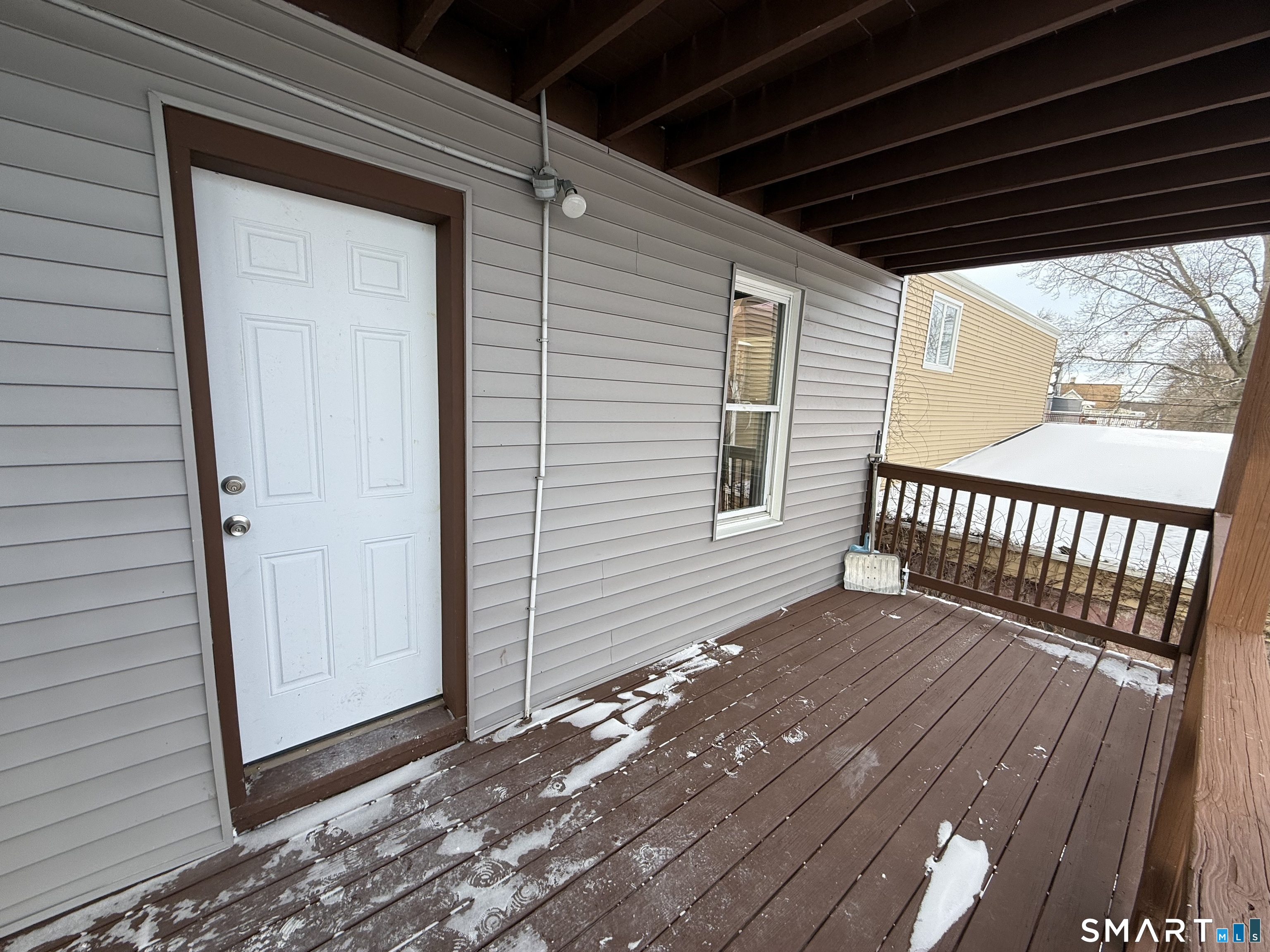 Foto 4 de Apartamento en renta en 130 West Avenue #2, Stratford, CT — $1,995/mes