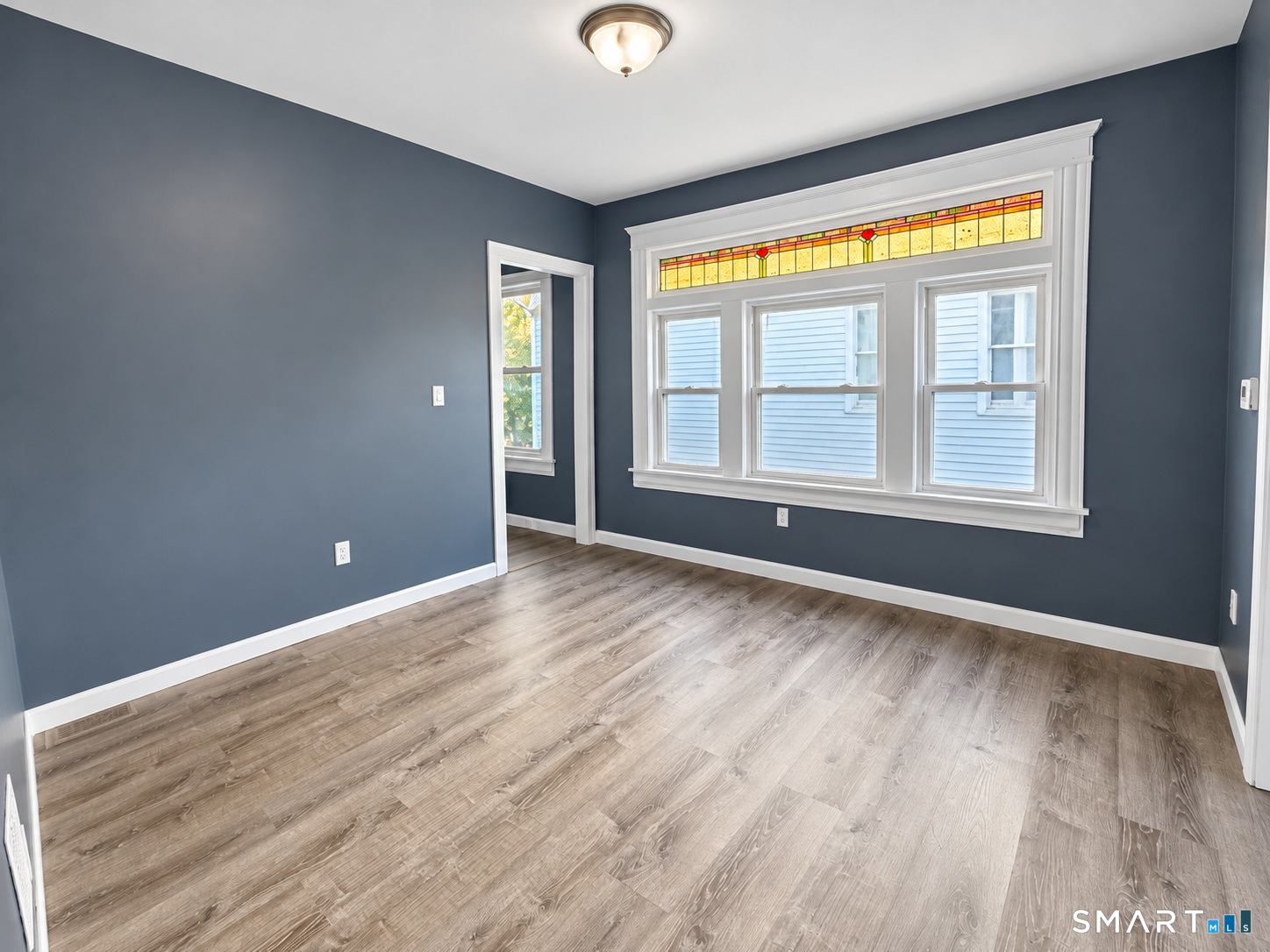 Foto 6 de Apartamento en renta en 327 Orchard Street #2, Bridgeport, CT — $1,800/mes