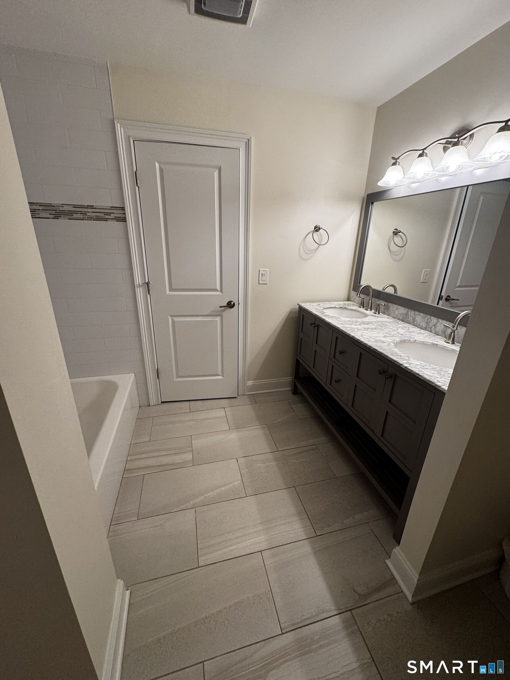 6 Cascade, Unit 6 photo 15