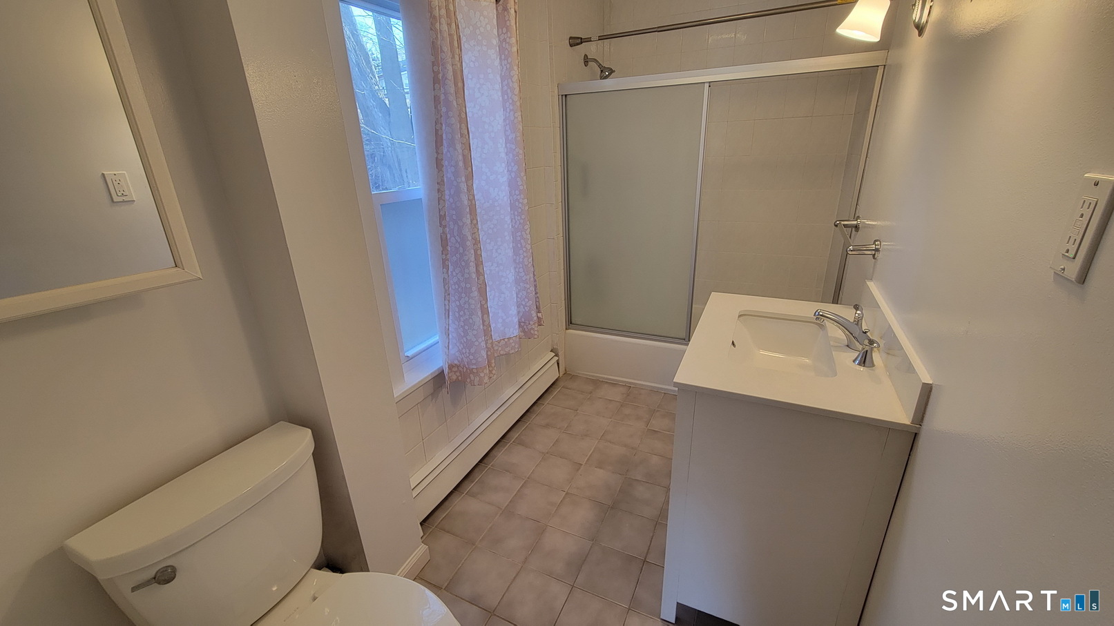 Foto 8 de Apartamento en renta en 32 Milwaukee Avenue, Bethel, CT — $2,850/mes