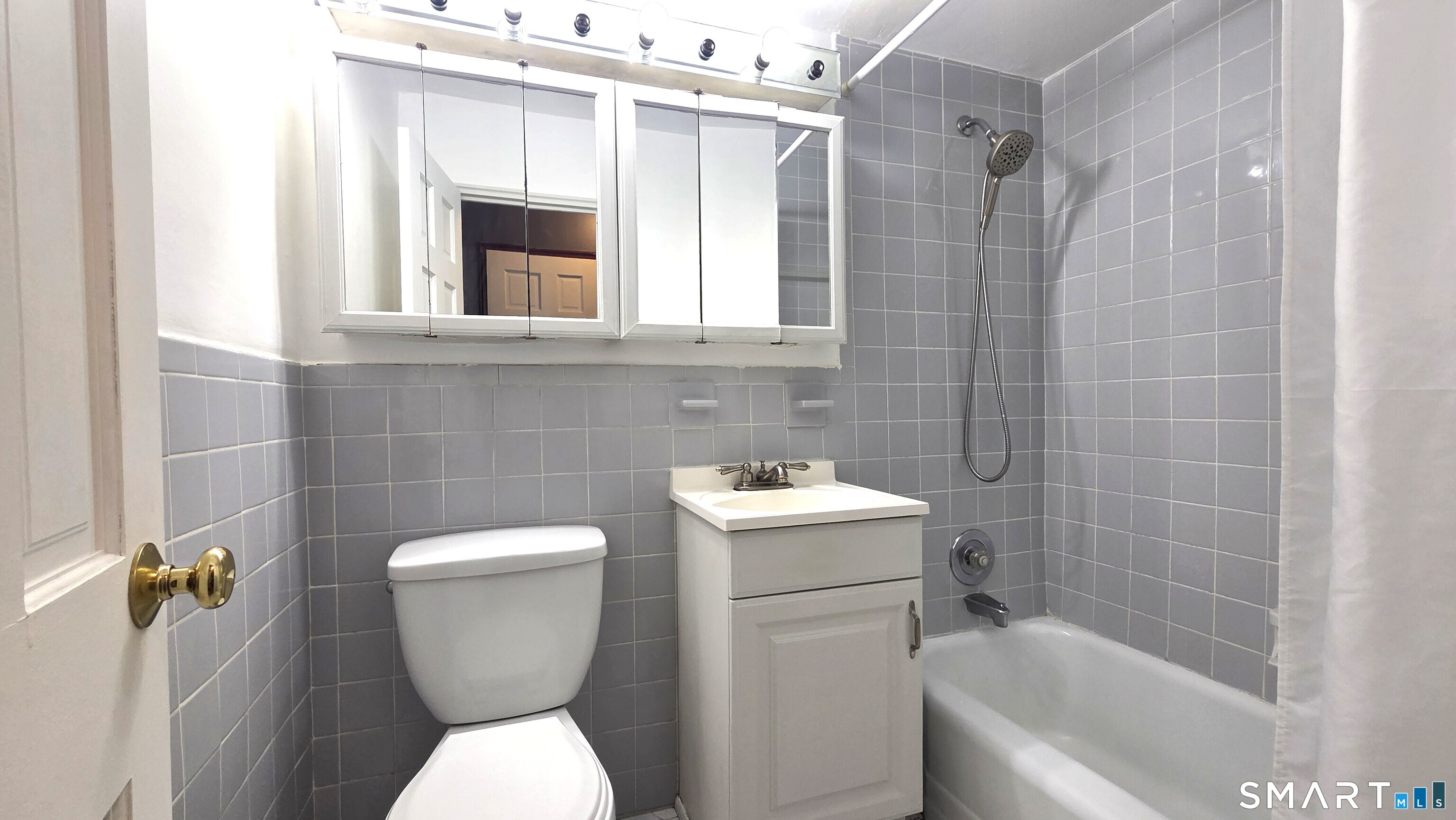91 Strawberry Hill Avenue, Unit 240 — photo 13