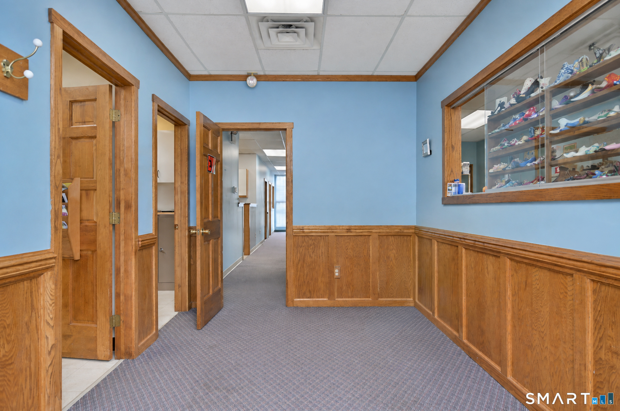 Foto 4 de Local comercial en venta en 246 Federal Road #C21, Brookfield, CT — $259,900