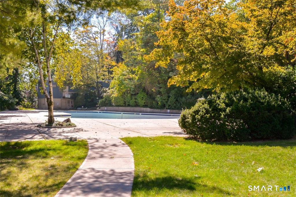91 Strawberry Hill Avenue, Unit 240 — photo 21