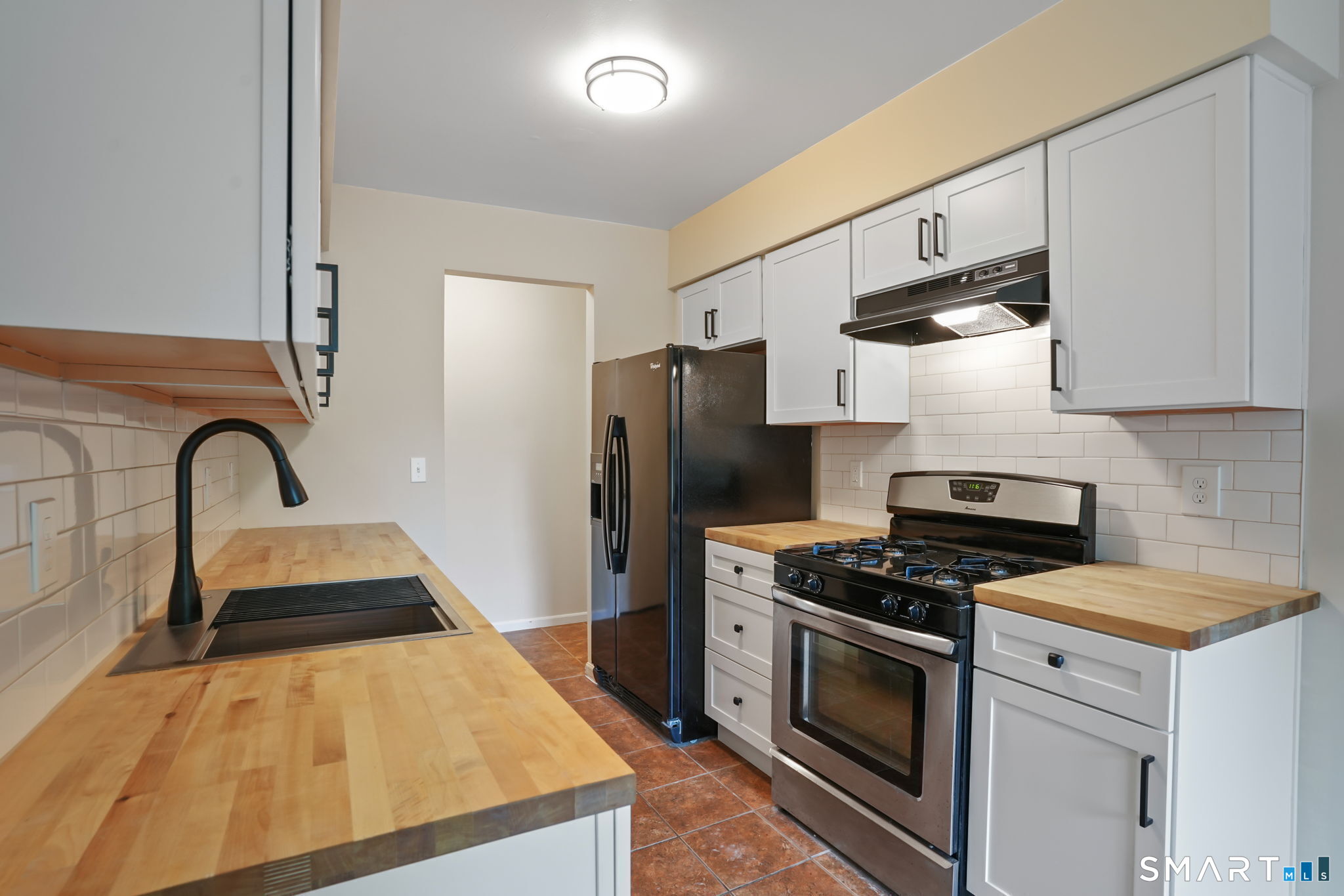 Foto 3 de Condominio en renta en 2955 Madison Avenue #44, Bridgeport, CT — $1,900/mes