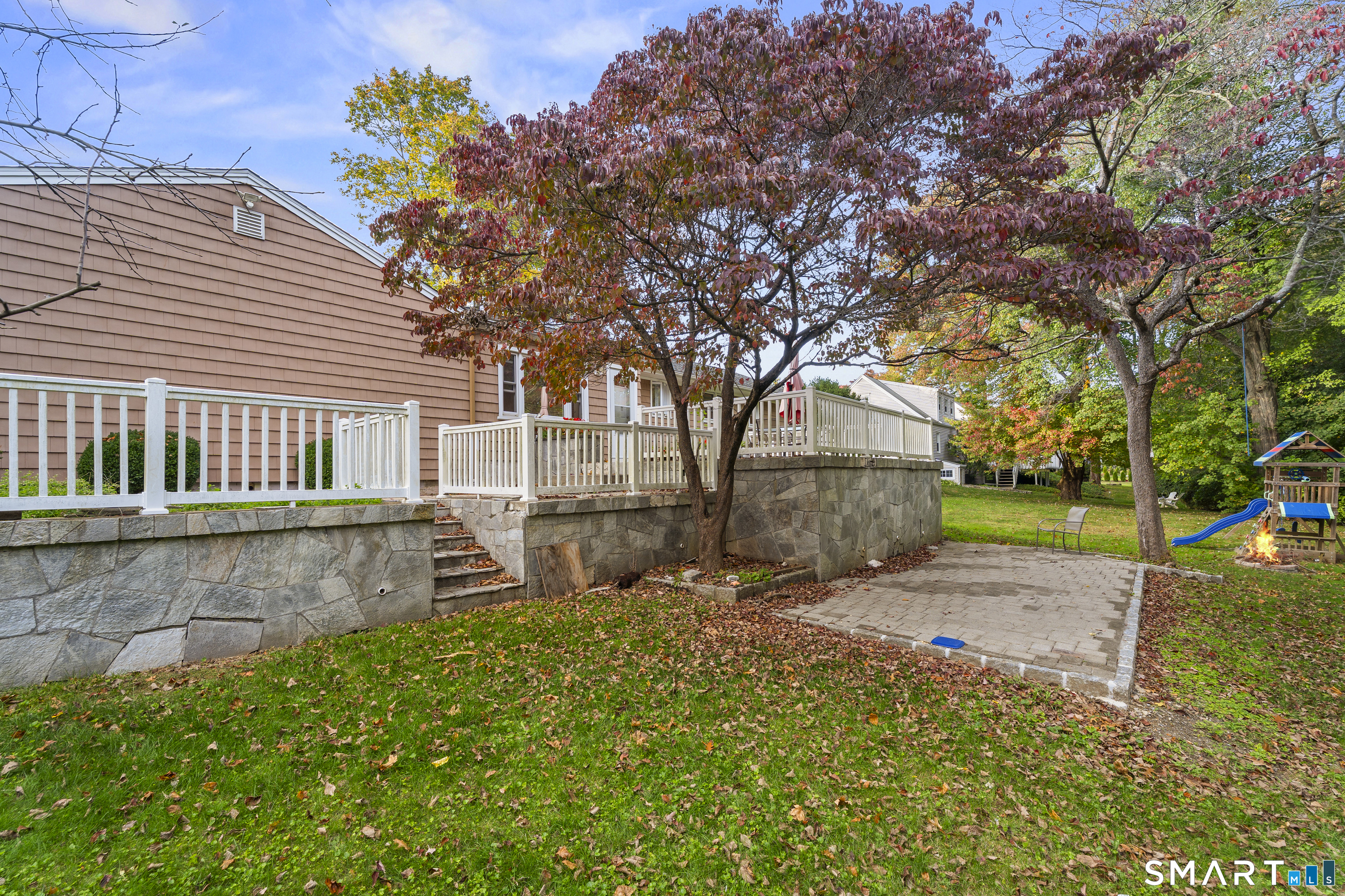 Foto 6 de Casa en renta en 32 Poplar Street, Trumbull, CT — $3,500/mes