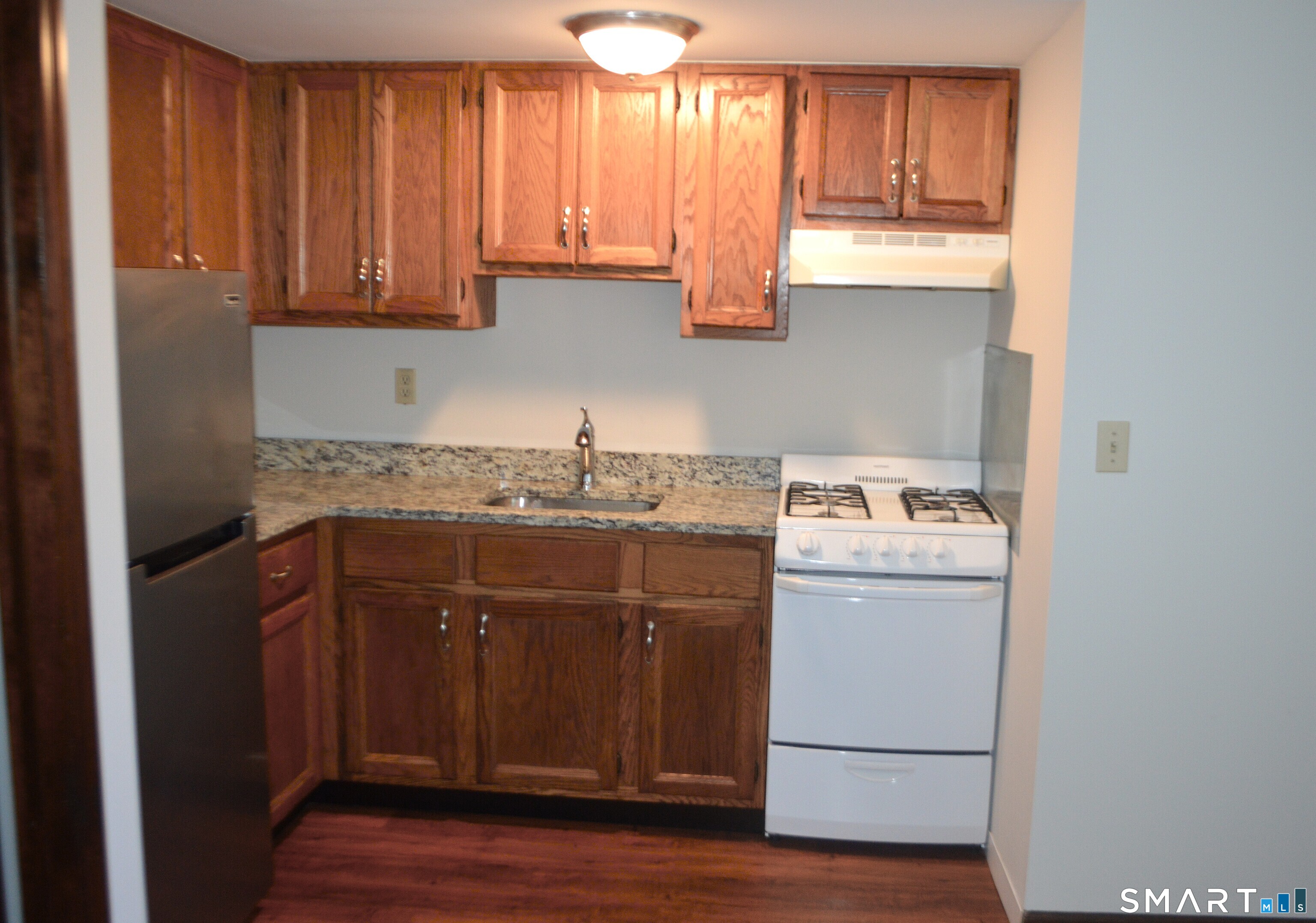 Foto 1 de Apartamento en renta en 23 Hospital Avenue #Bldg 23B Apt - D, Danbury, CT — $1,400/mes