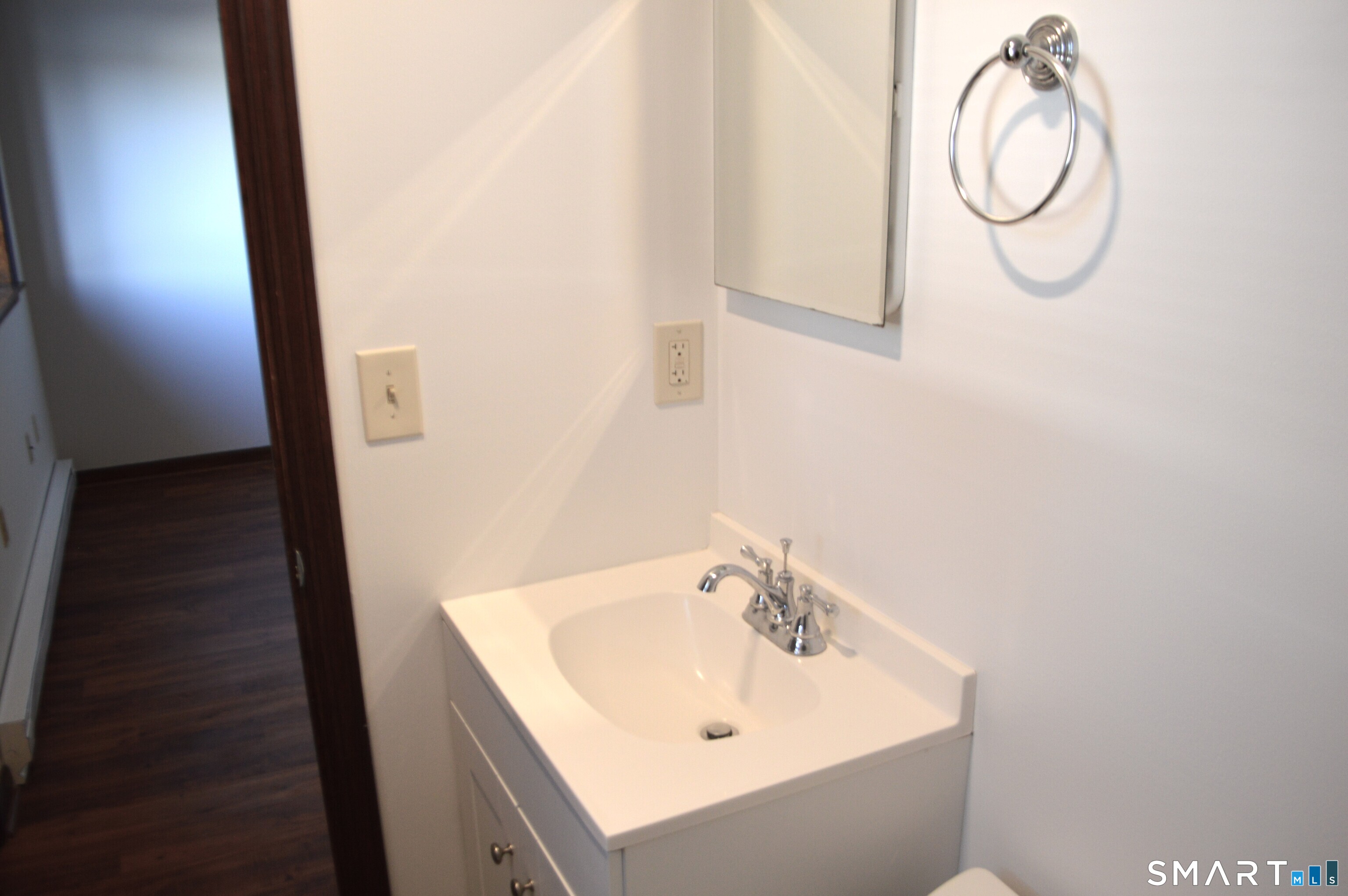 Foto 7 de Apartamento en renta en 23 Hospital Avenue #Bldg 23B Apt - D, Danbury, CT — $1,400/mes