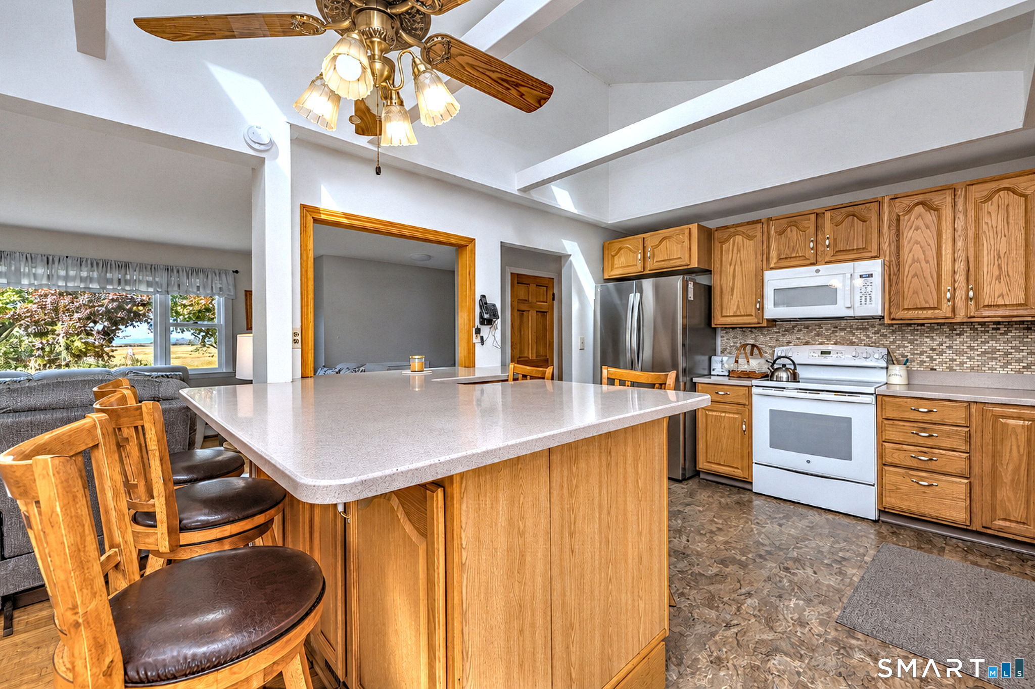 115 Oak Bluff photo 16