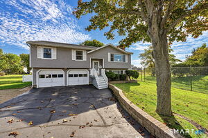 115 Oak Bluff, Stratford