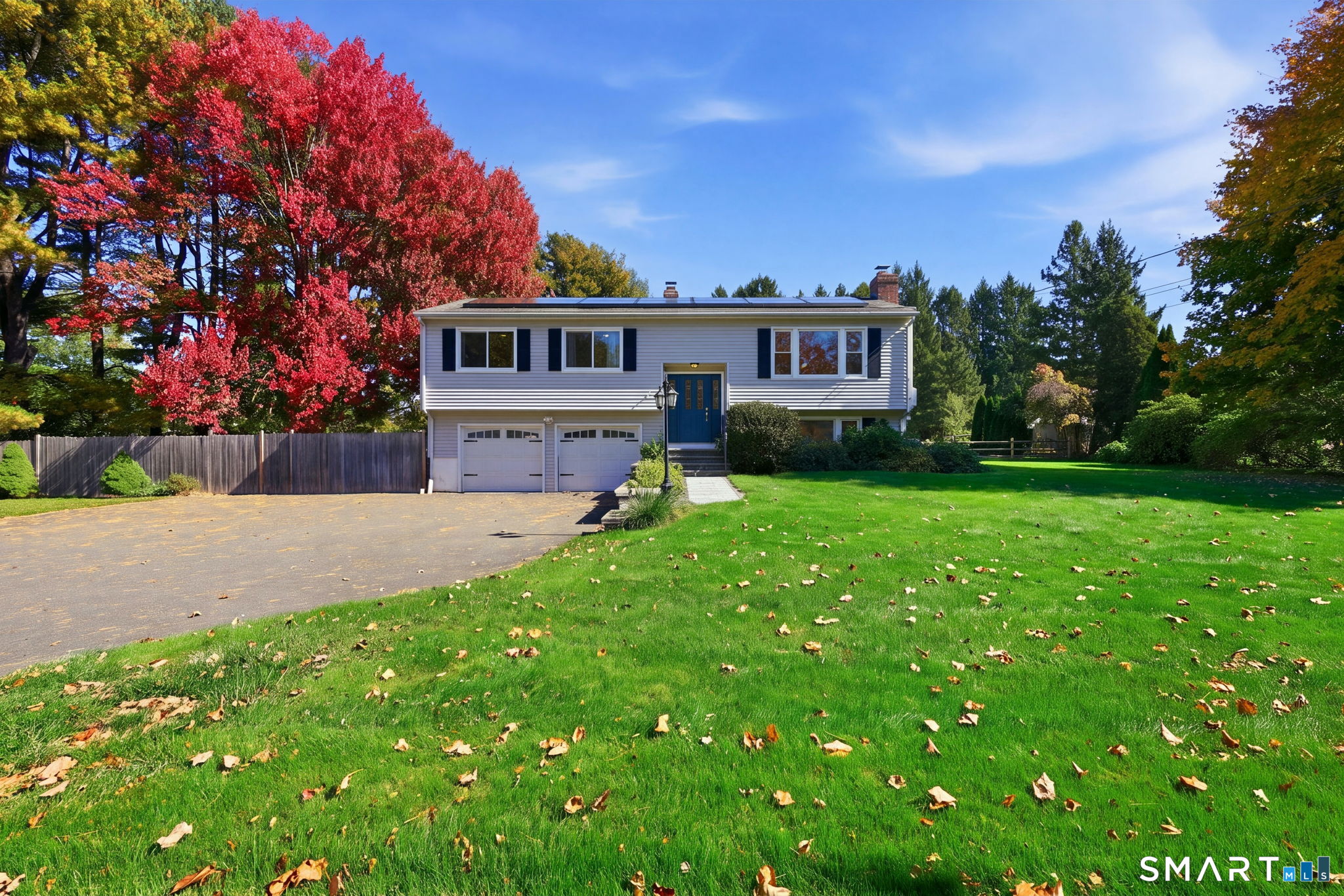 Foto 2 de Casa en venta en 552 Long Hill Avenue, Shelton, CT — $619,900