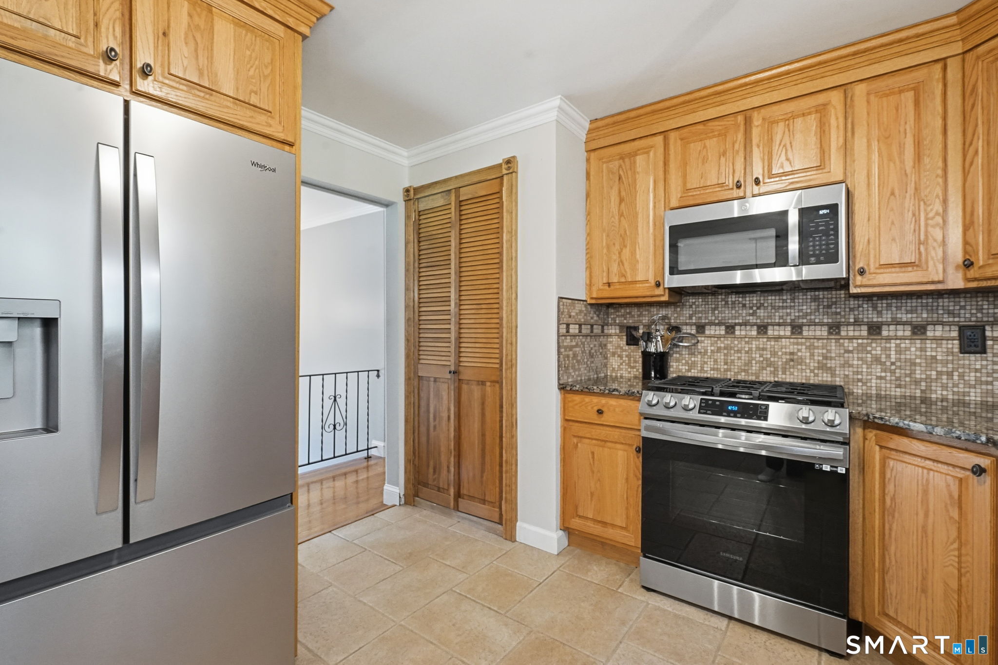 552 Long Hill photo 13
