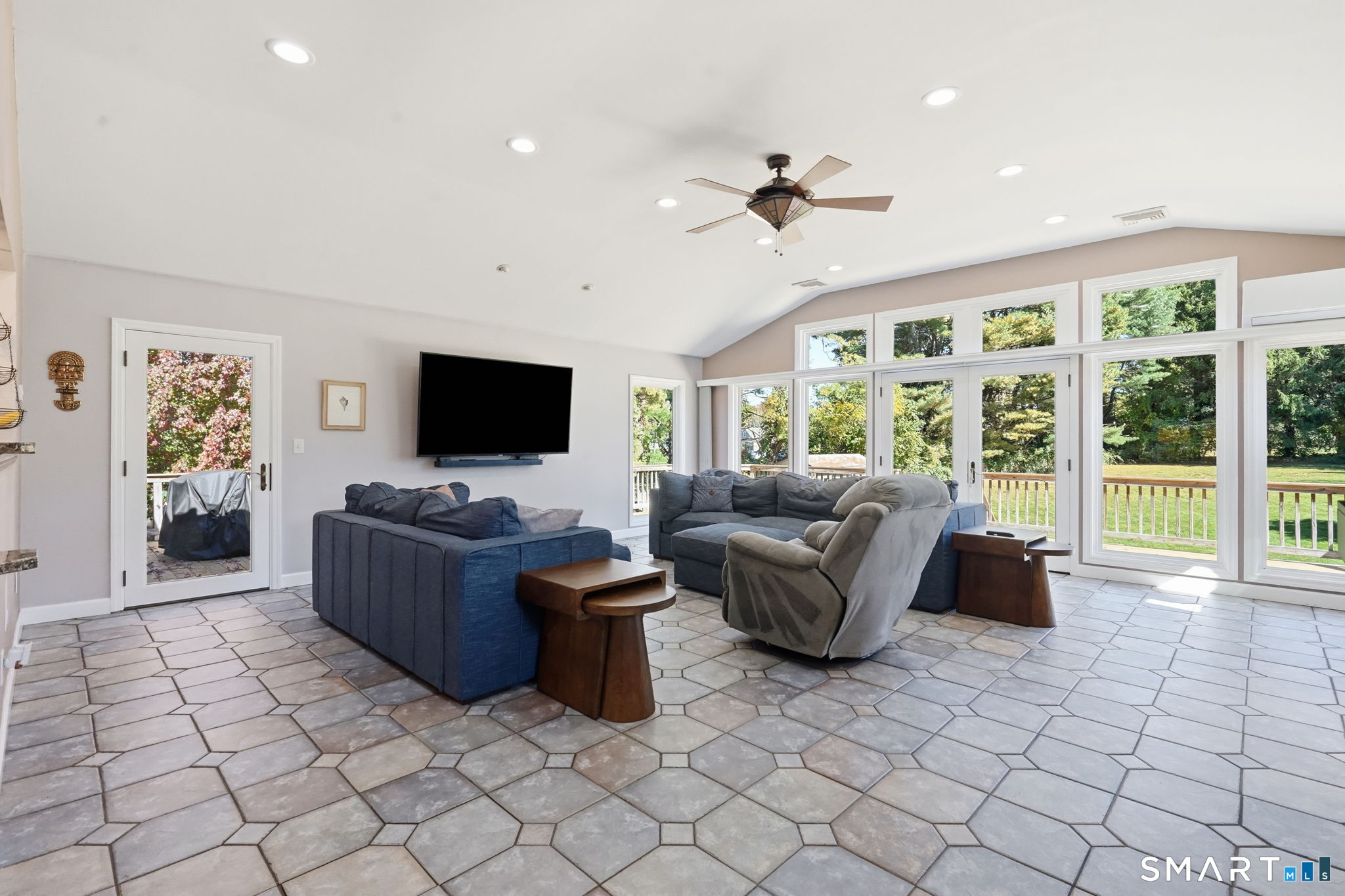 552 Long Hill photo 15