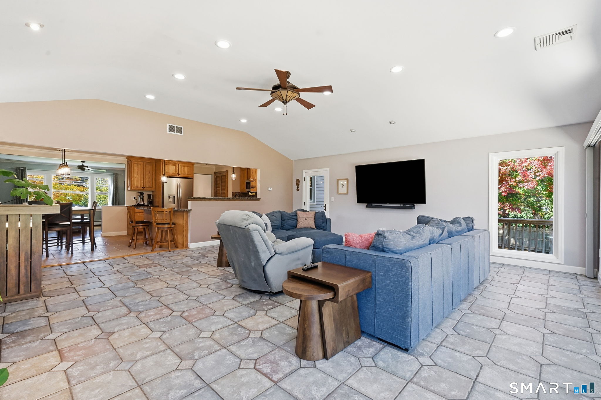 552 Long Hill photo 17