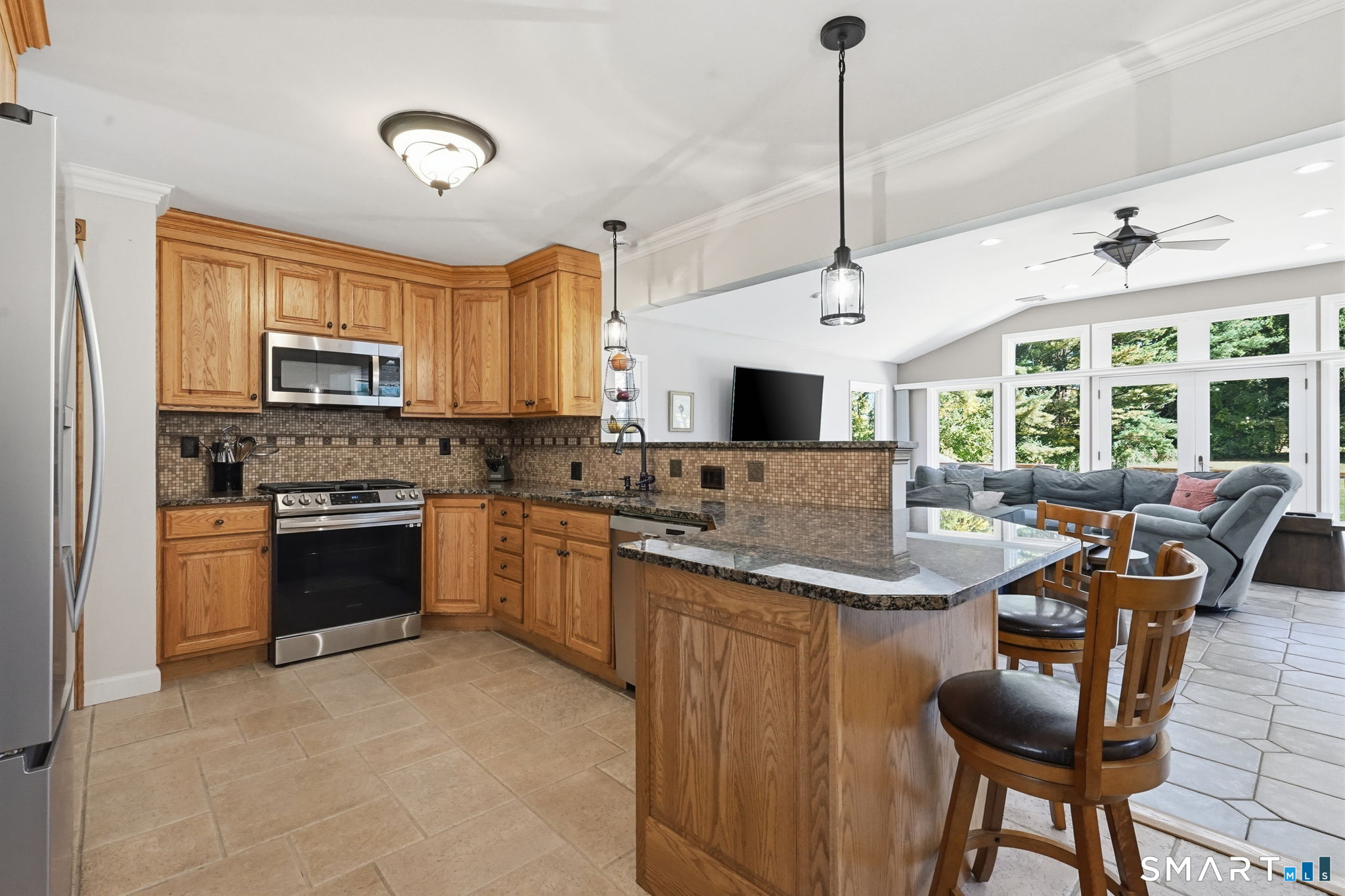 552 Long Hill photo 12