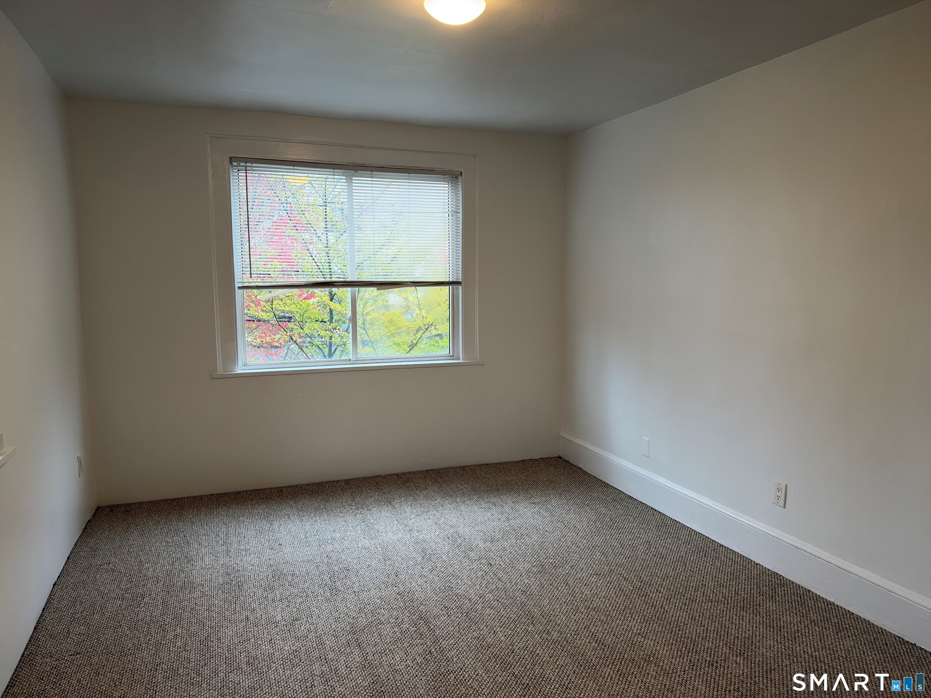 Foto 4 de Apartamento en renta en 4-6 Fifth Avenue, Danbury, CT — $1,525/mes