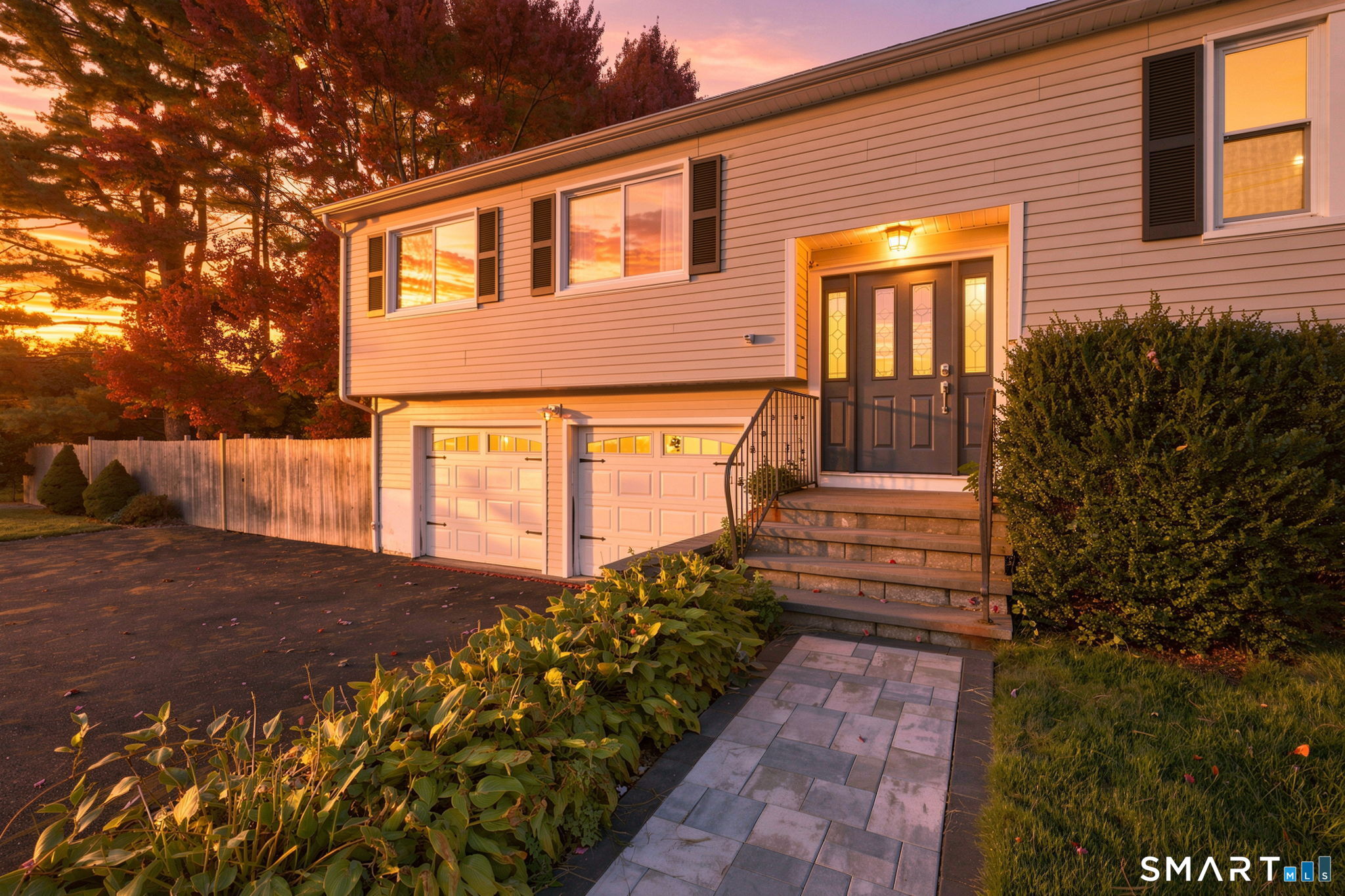 Foto 1 de Casa en venta en 552 Long Hill Avenue, Shelton, CT — $619,900
