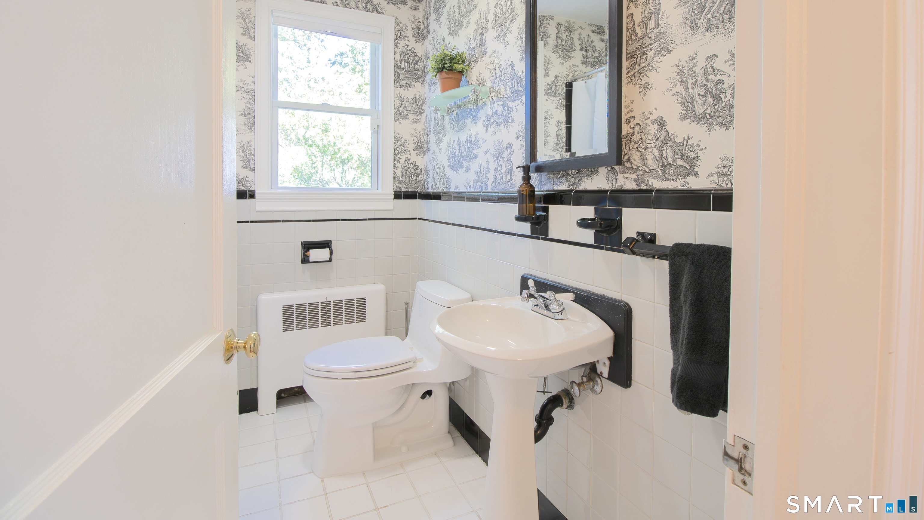 22 Allan Drive — photo 16