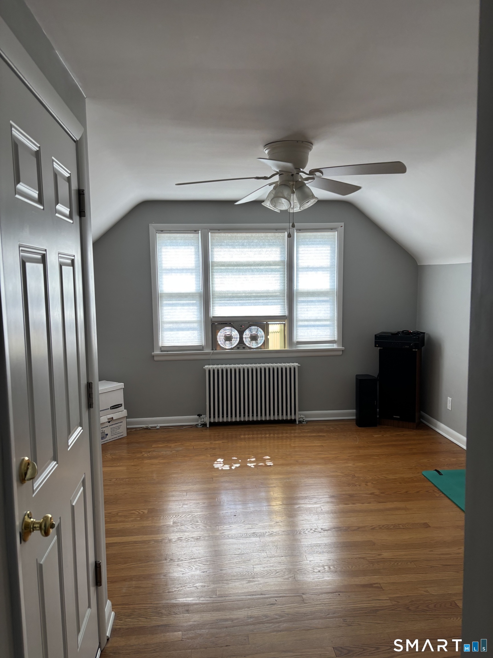 433 Thompson photo 12