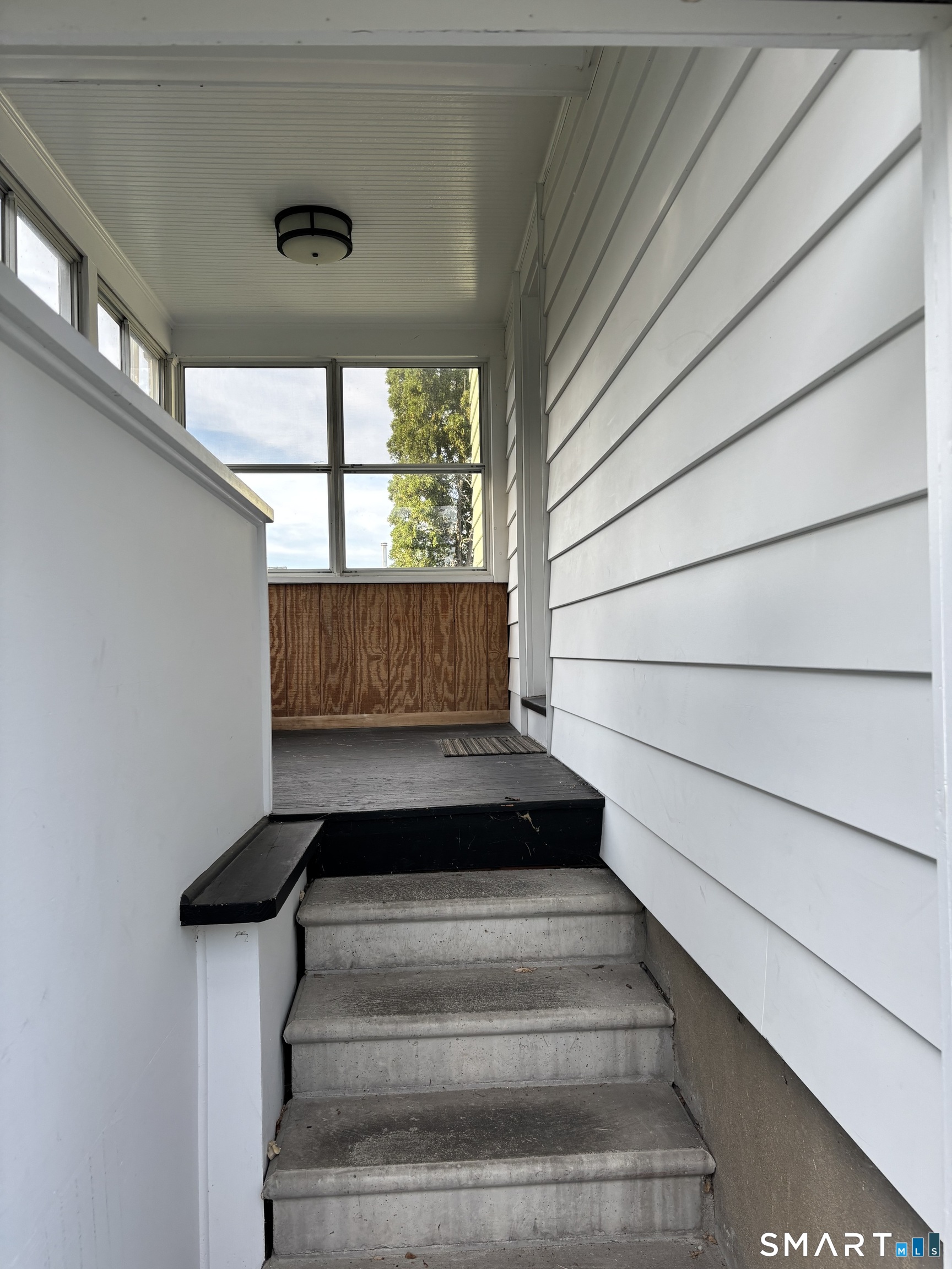 433 Thompson photo 20