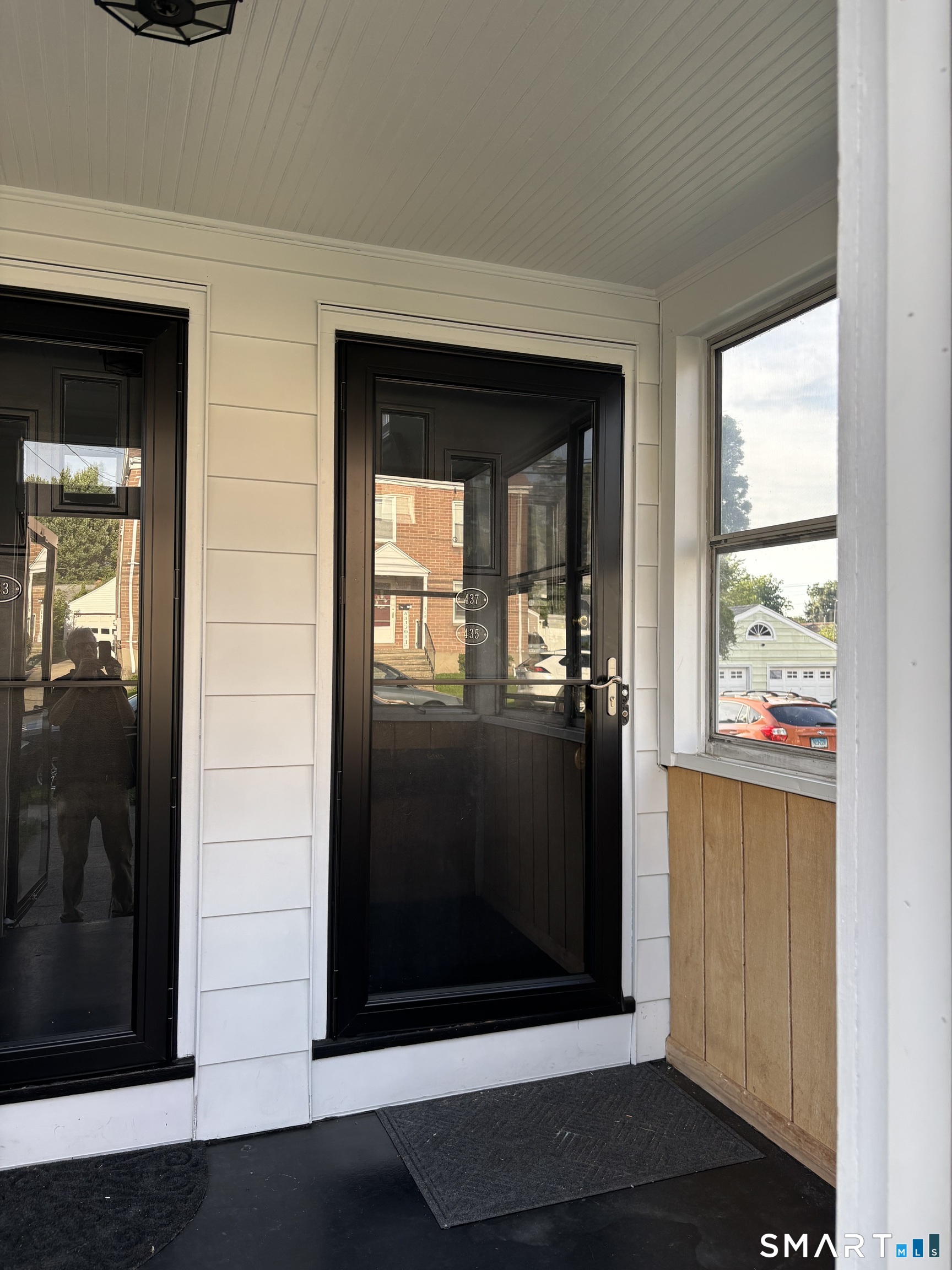 433 Thompson photo 23