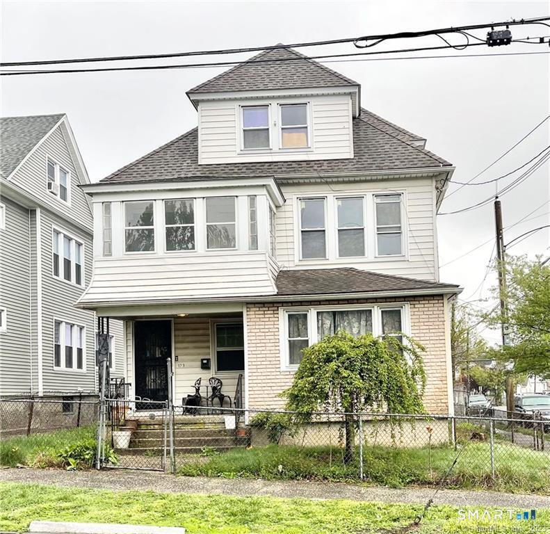 Foto 1 de Apartamento en renta en 173 Coleman Street #2Nd Fl, Bridgeport, CT — $2,000/mes