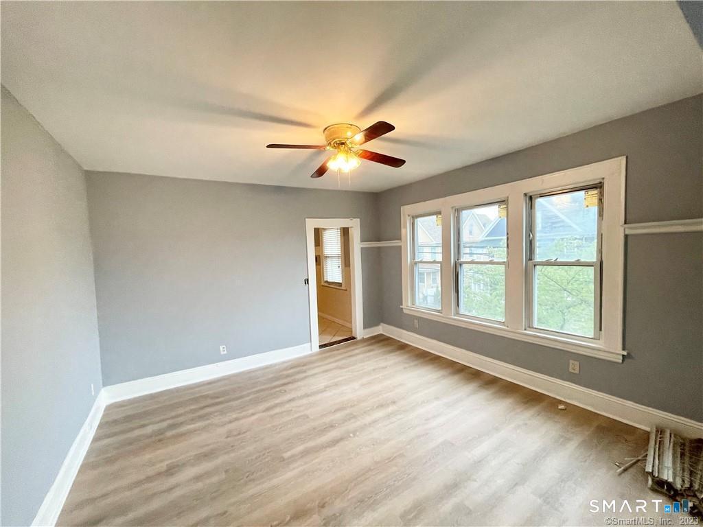 Foto 3 de Apartamento en renta en 173 Coleman Street #2Nd Fl, Bridgeport, CT — $2,000/mes
