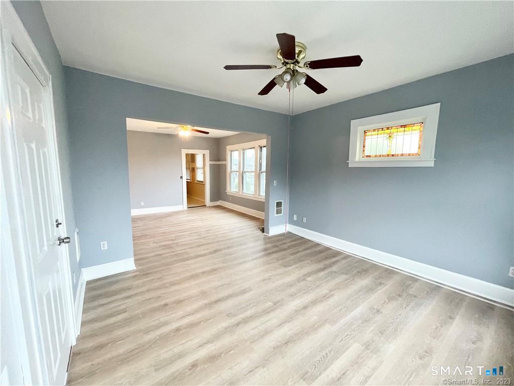 Foto 4 de Apartamento en renta en 173 Coleman Street #2Nd Fl, Bridgeport, CT — $2,000/mes