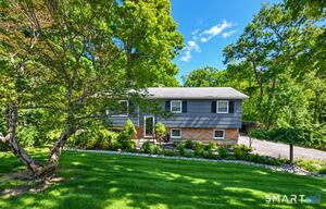 14 Indian Hill, New Fairfield