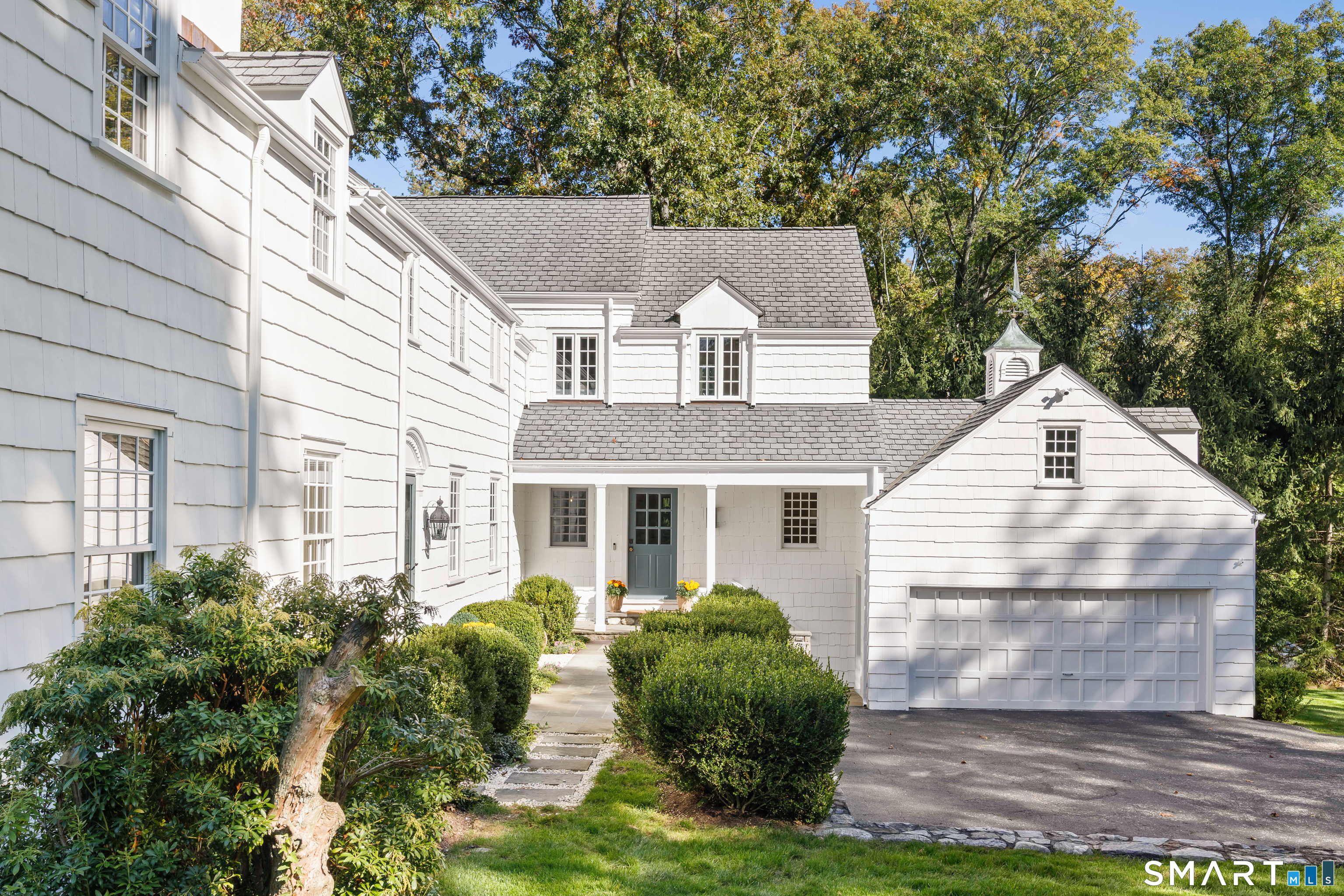 Foto 3 de Casa en venta en 25 Point O Woods Road, Darien, CT — $3,895,000