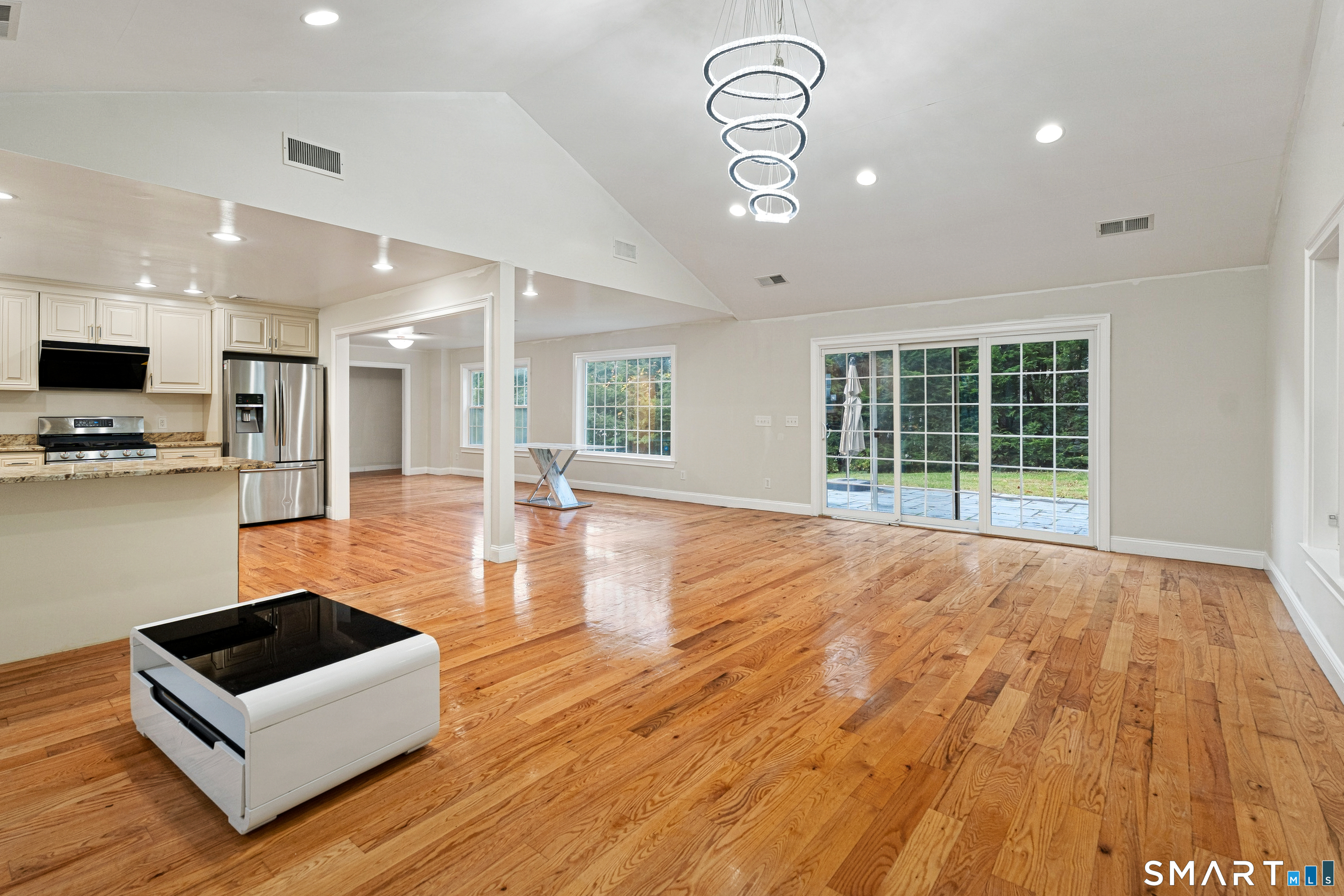 42 White photo 12