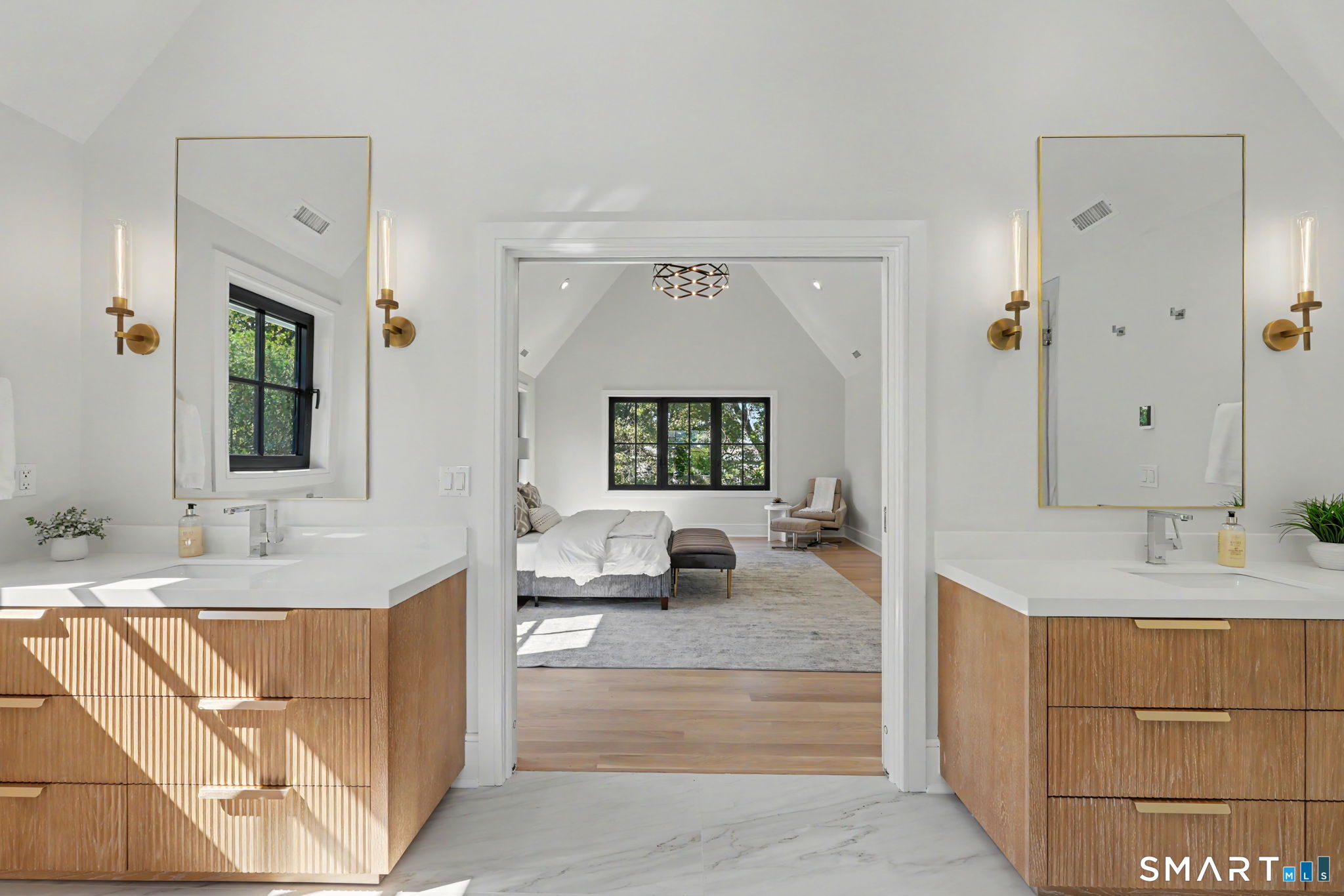 8 Somerset photo 21